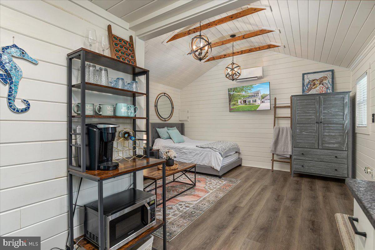 TELEGRAPH SPRING - Residential