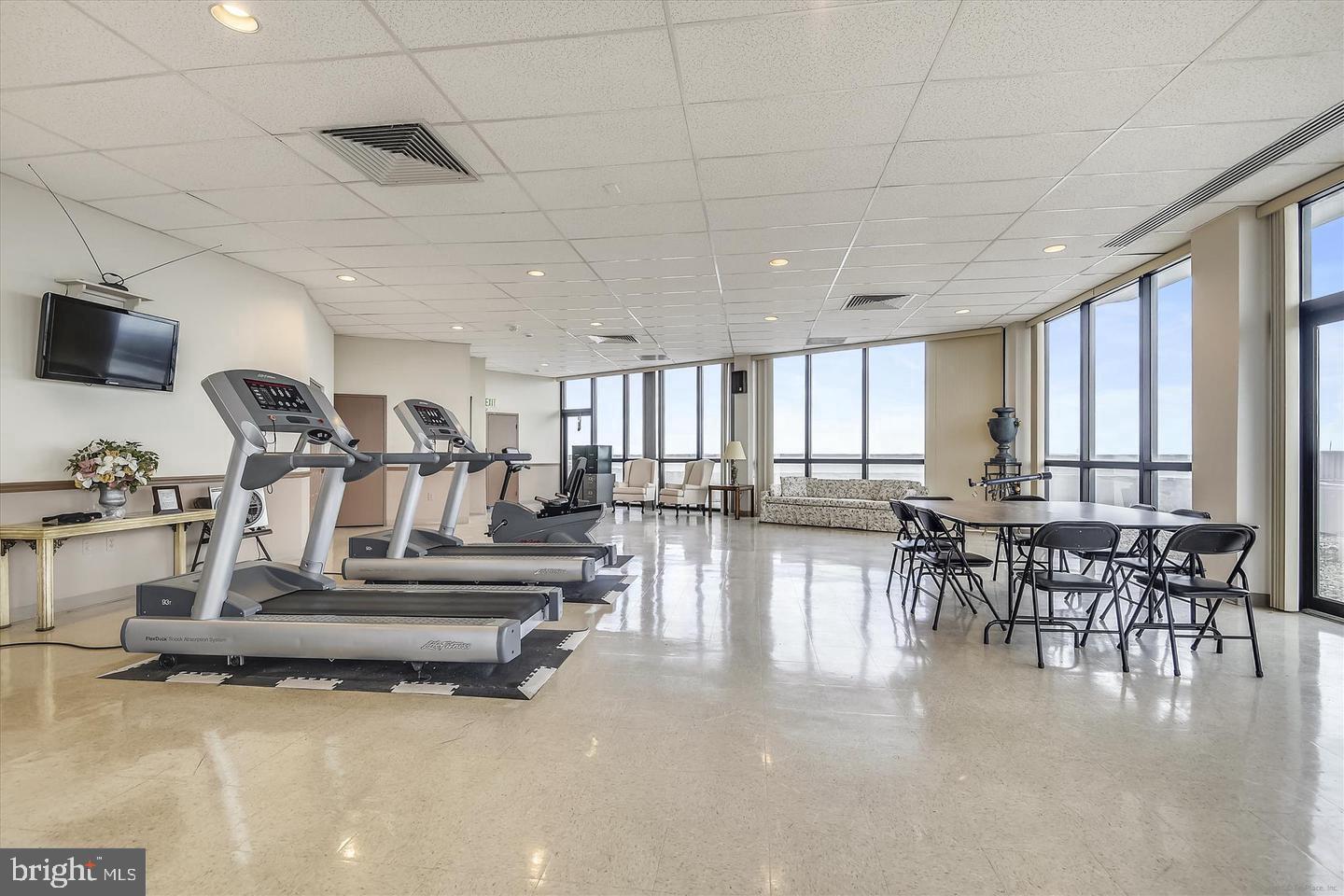 RIDGELY TOWSON CENTER - Residential