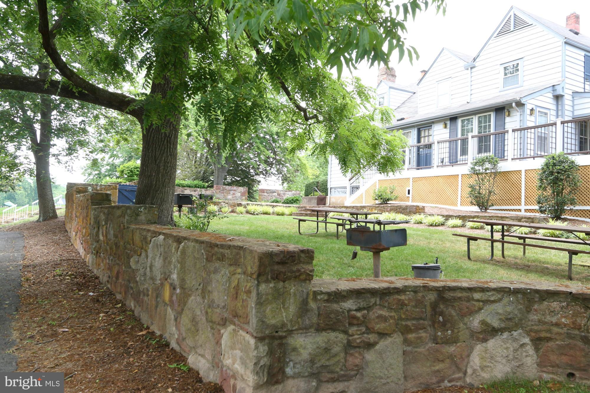 PONDS AT CLIFTON - Residential Lease