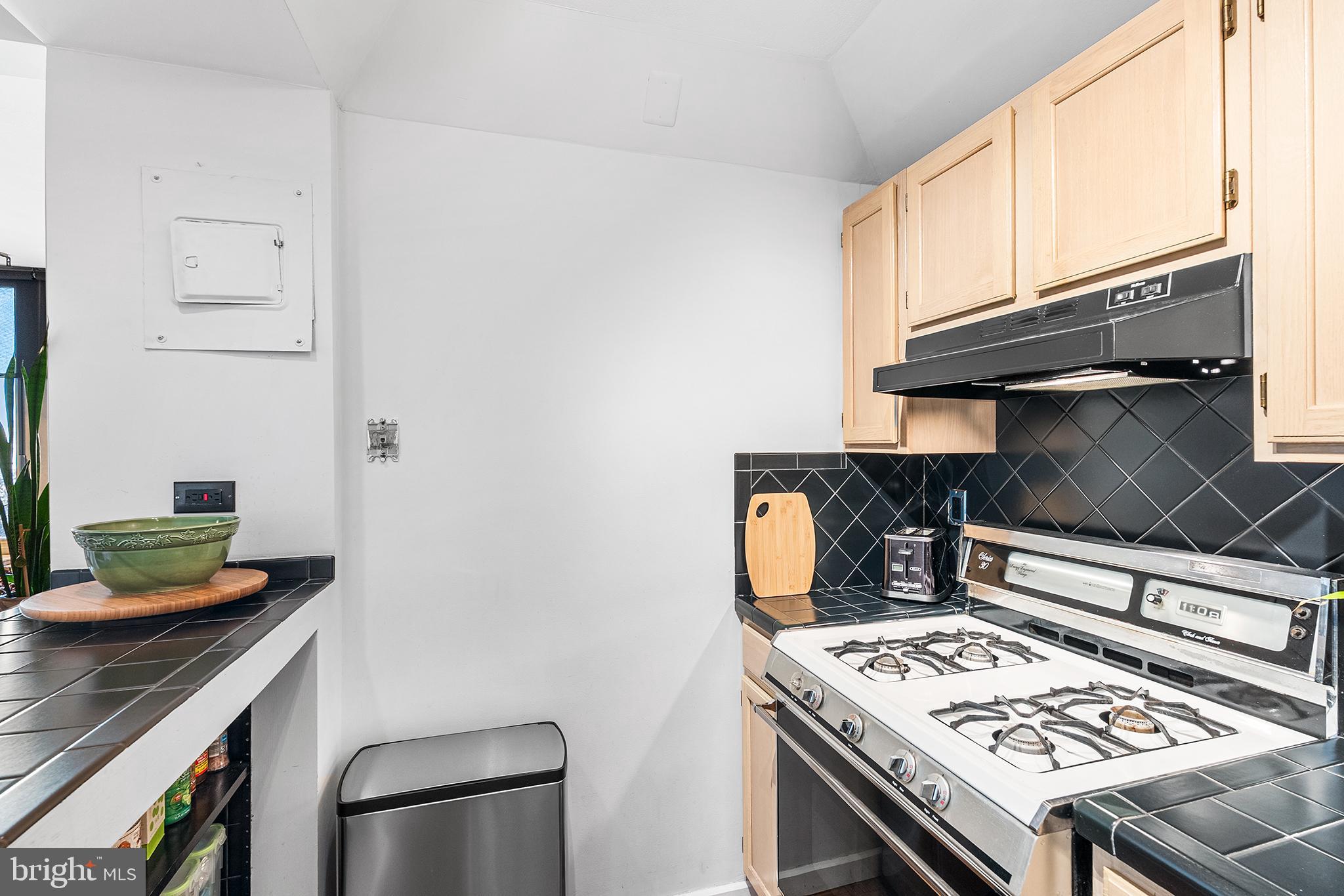 WASHINGTON SQ - Residential