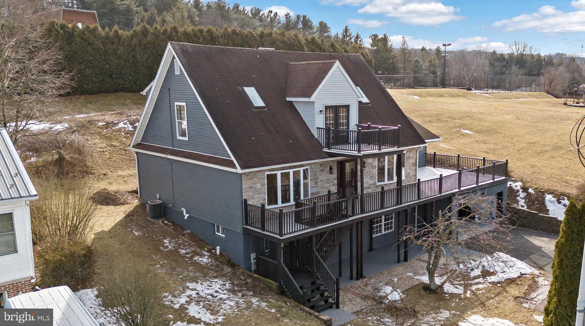 LAKE WYNONAH - Residential