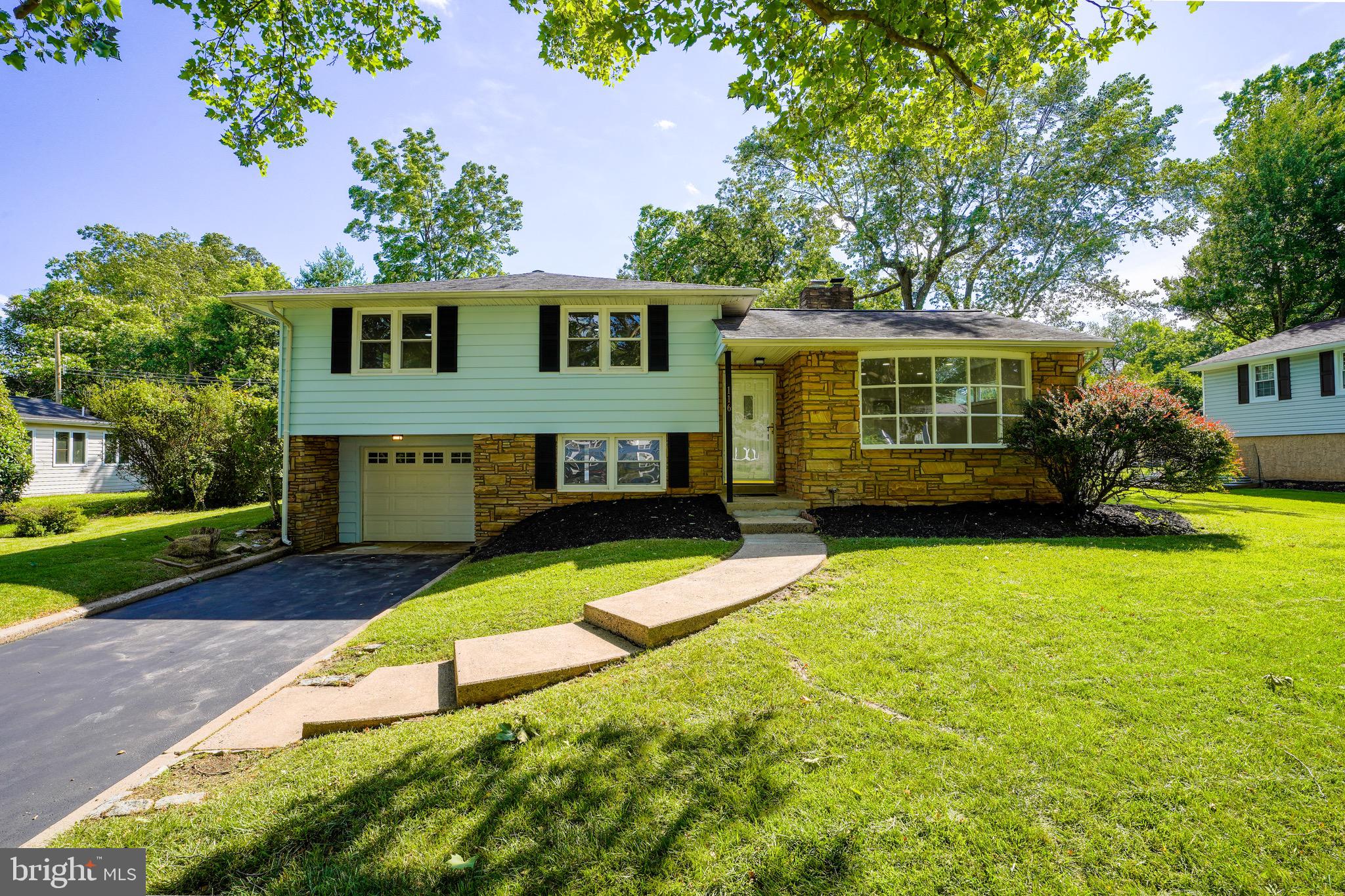 HERITAGE WOODS EST - Residential
