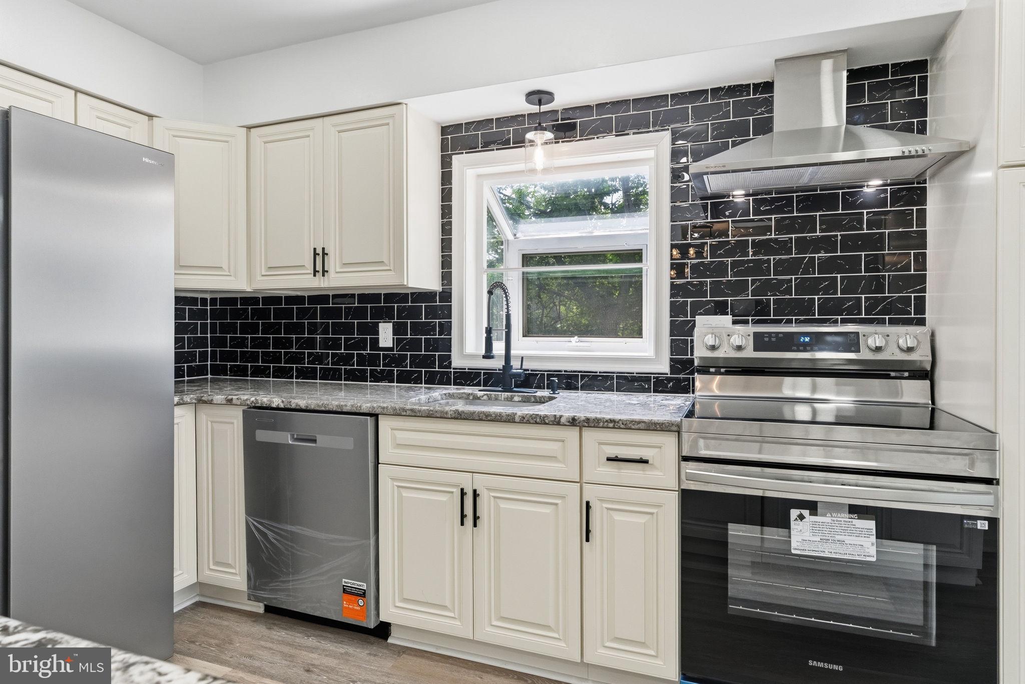 HERITAGE WOODS EST - Residential