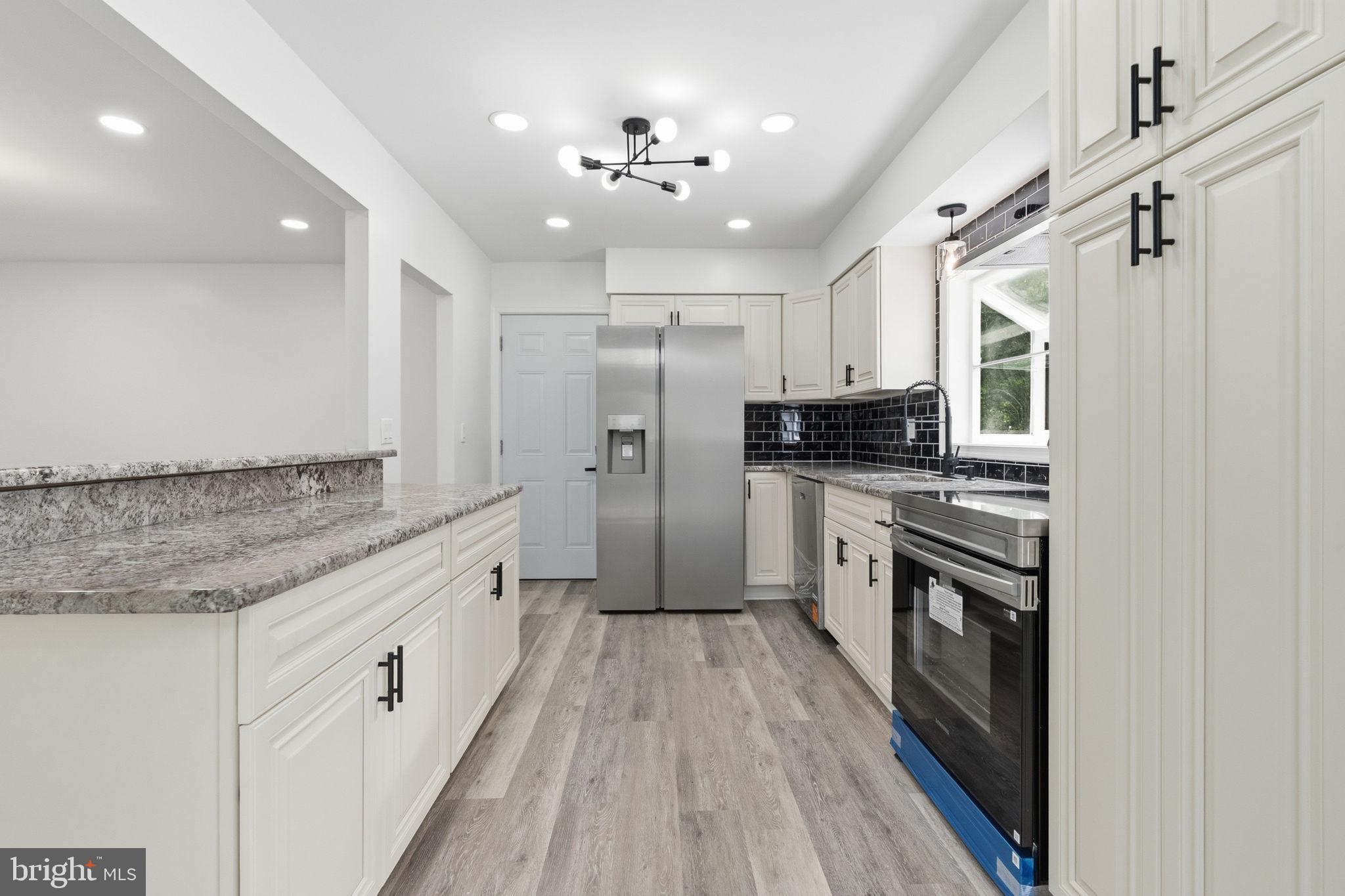 HERITAGE WOODS EST - Residential