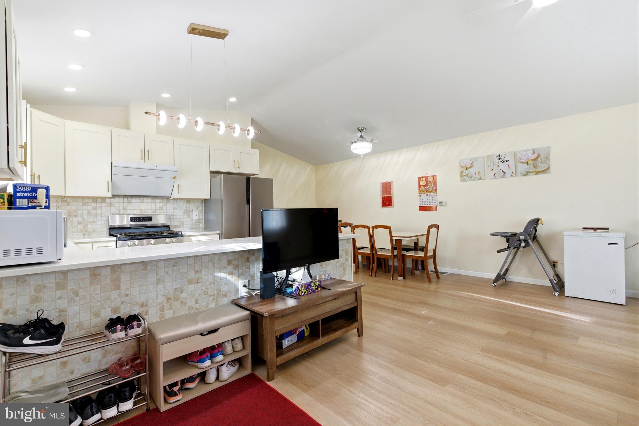 BUSTLETON - Residential