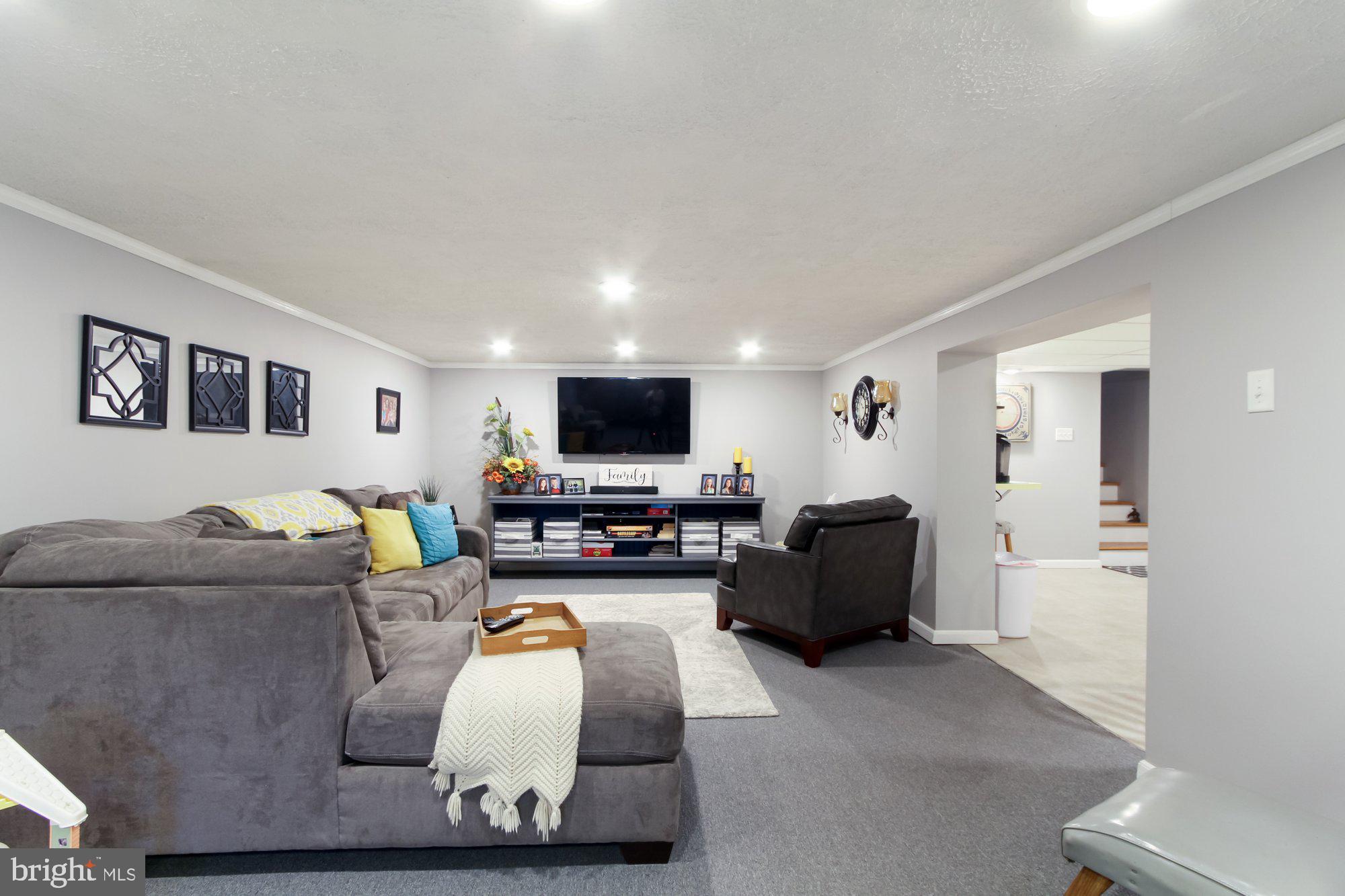 EAST MANCHESTER TWP. - Residential