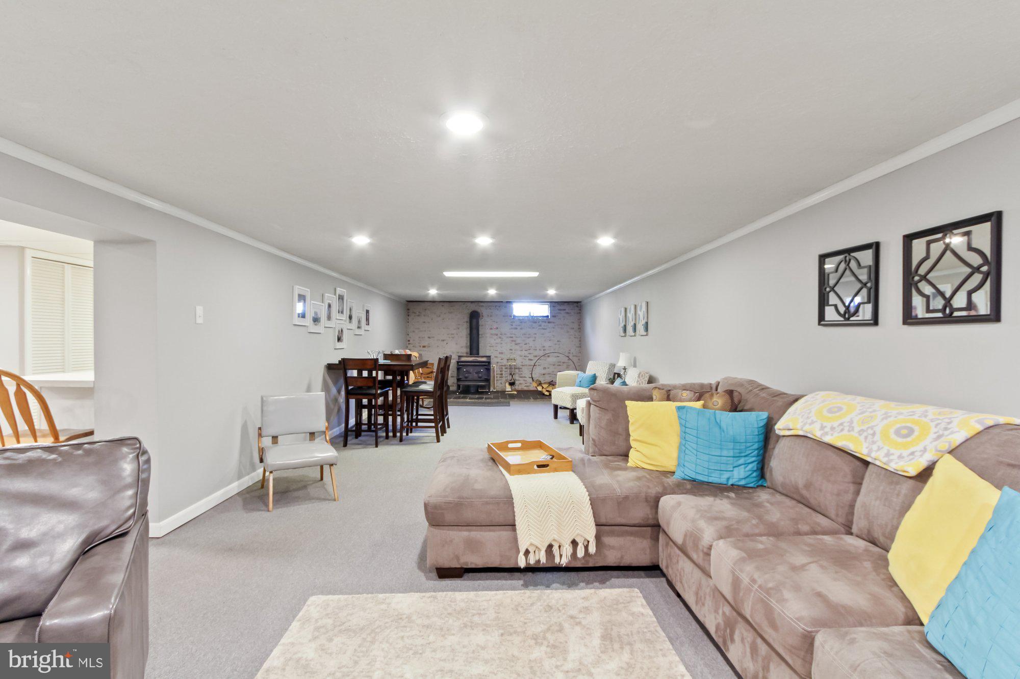 EAST MANCHESTER TWP. - Residential