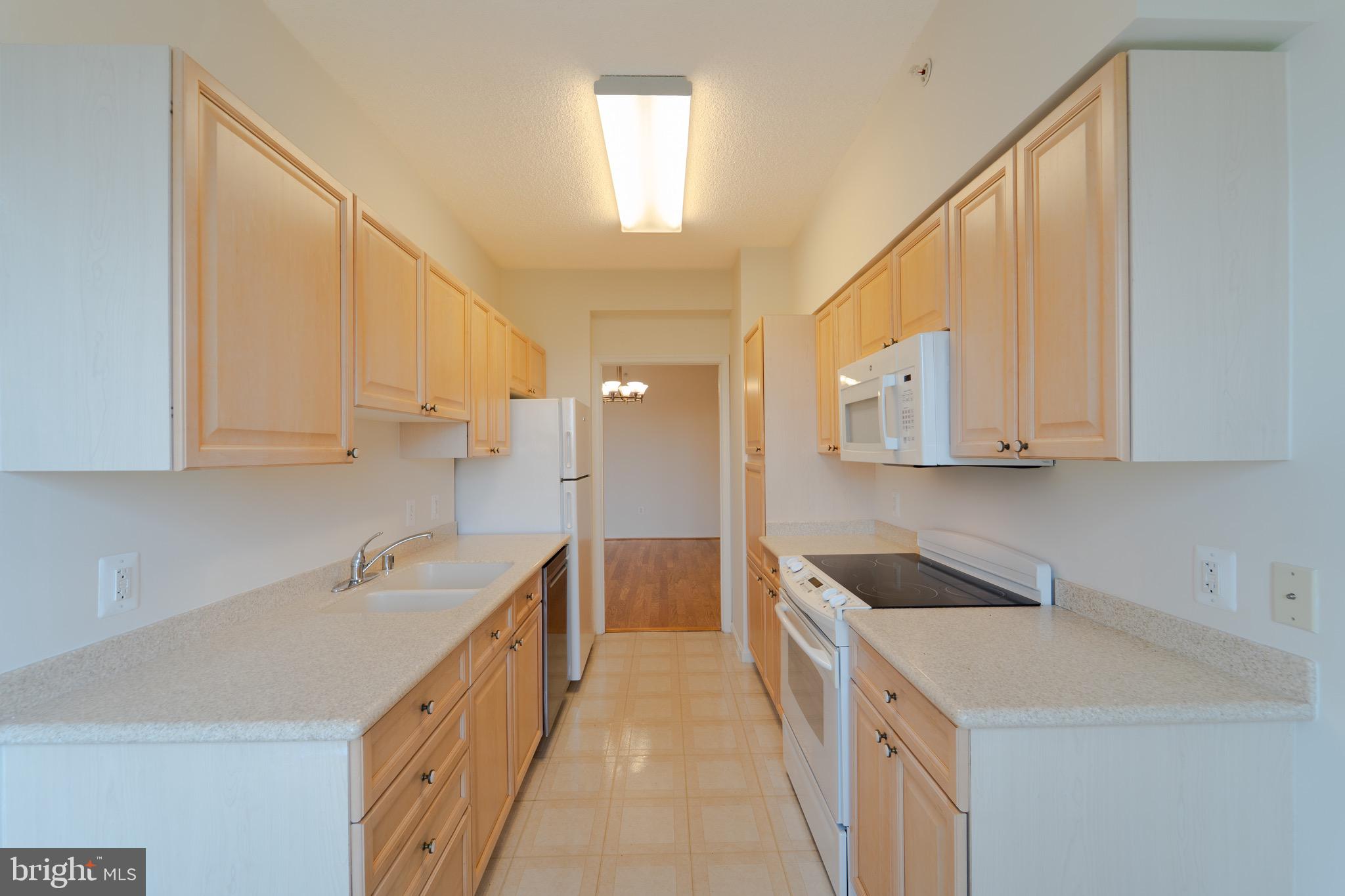 RIVERVIEW AT LANSDOWNE WOODS - Residential