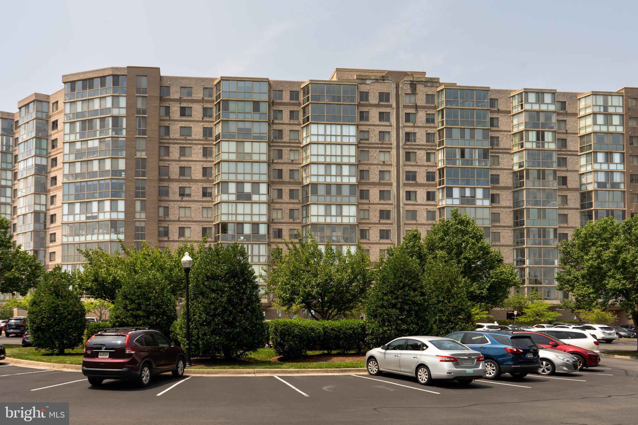 RIVERVIEW AT LANSDOWNE WOODS - Residential