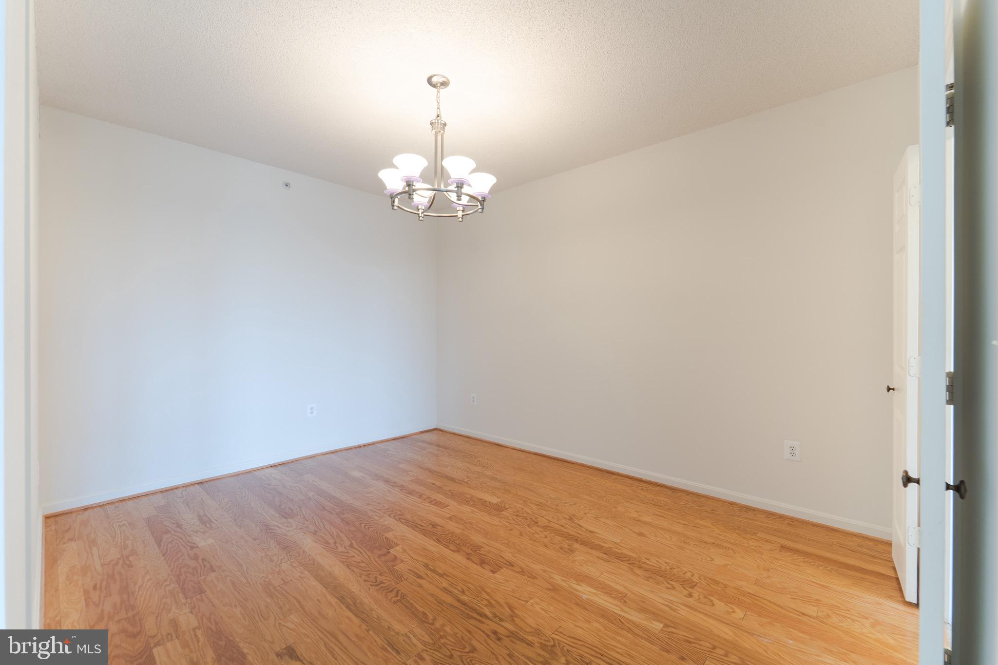 RIVERVIEW AT LANSDOWNE WOODS - Residential