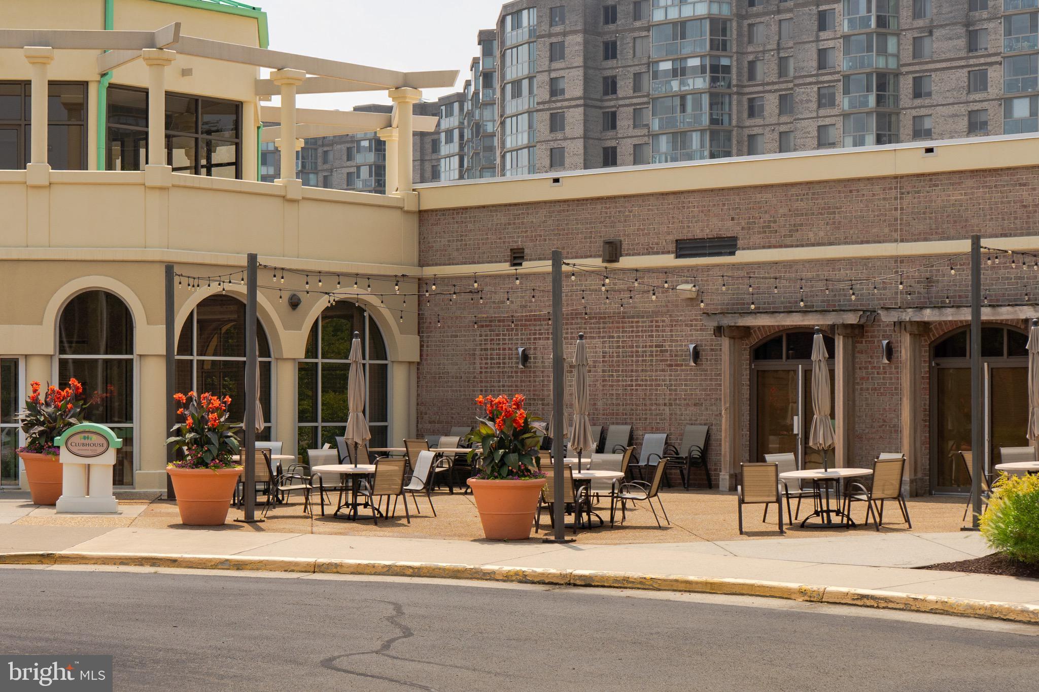 RIVERVIEW AT LANSDOWNE WOODS - Residential