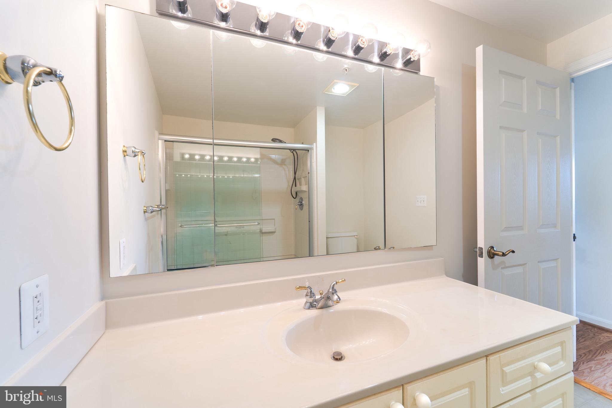 RIVERVIEW AT LANSDOWNE WOODS - Residential