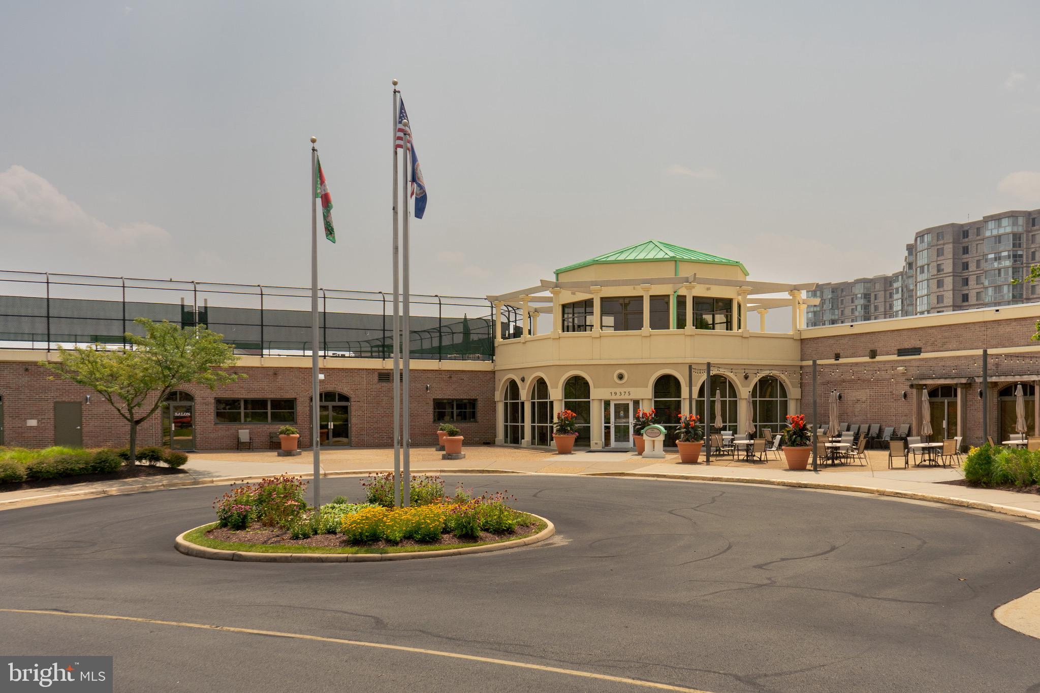 RIVERVIEW AT LANSDOWNE WOODS - Residential