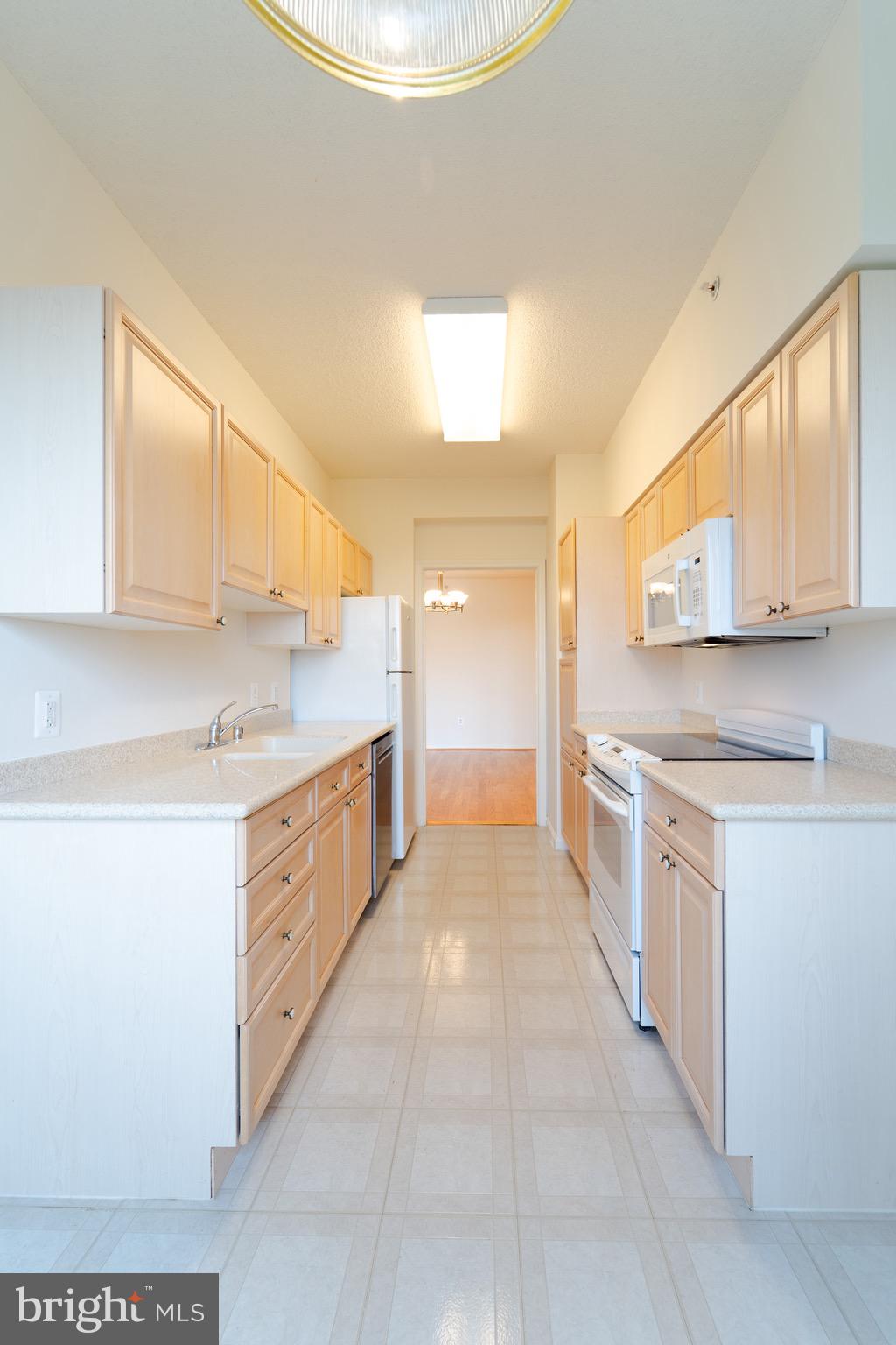 RIVERVIEW AT LANSDOWNE WOODS - Residential