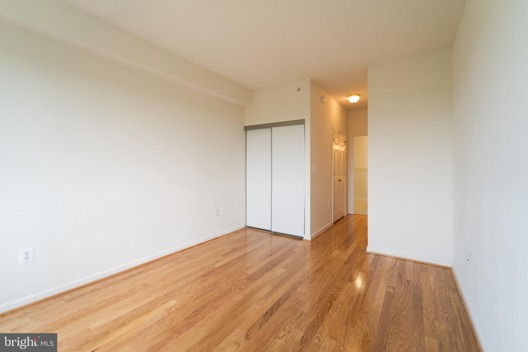 RIVERVIEW AT LANSDOWNE WOODS - Residential