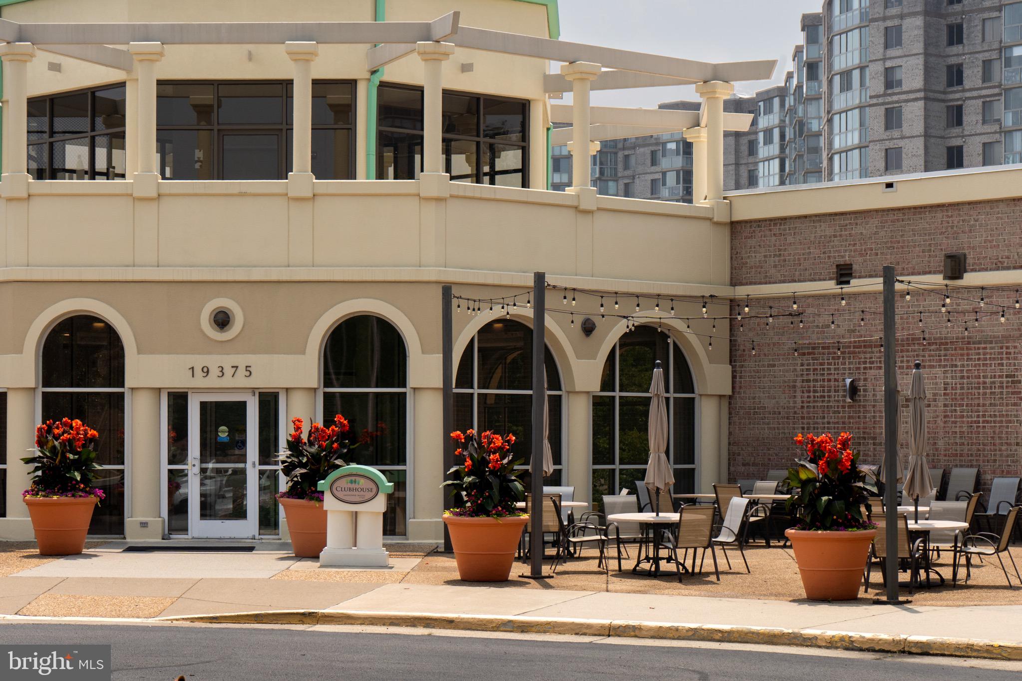 RIVERVIEW AT LANSDOWNE WOODS - Residential
