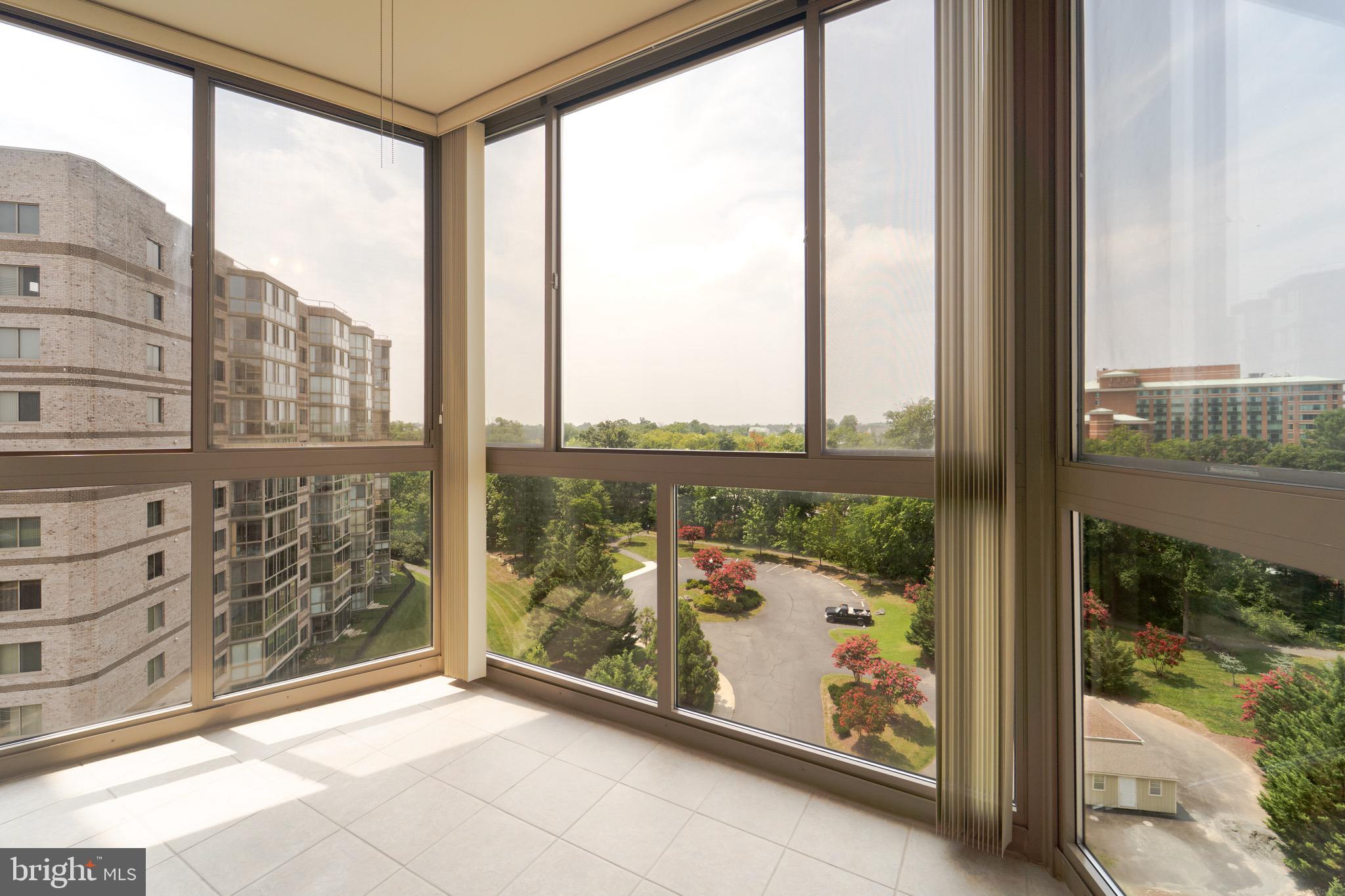RIVERVIEW AT LANSDOWNE WOODS - Residential
