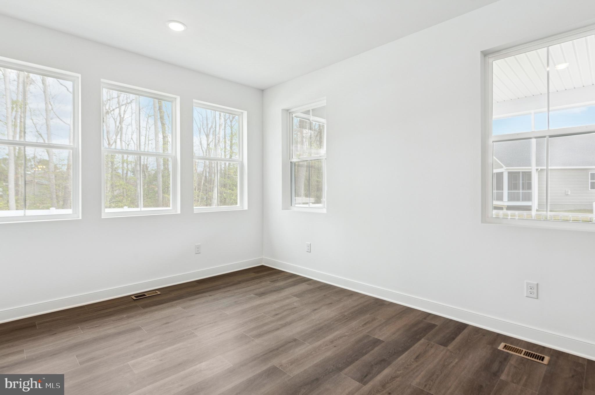 FOUR SEASONS AT KENT ISLAND - Residential
