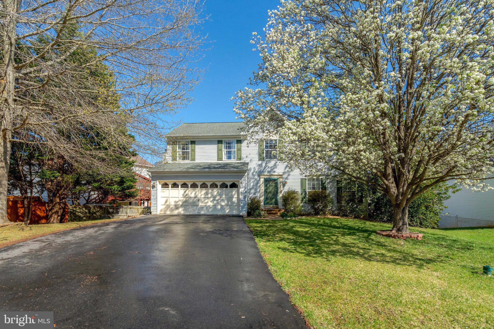 BLOOMS CROSSING - Residential