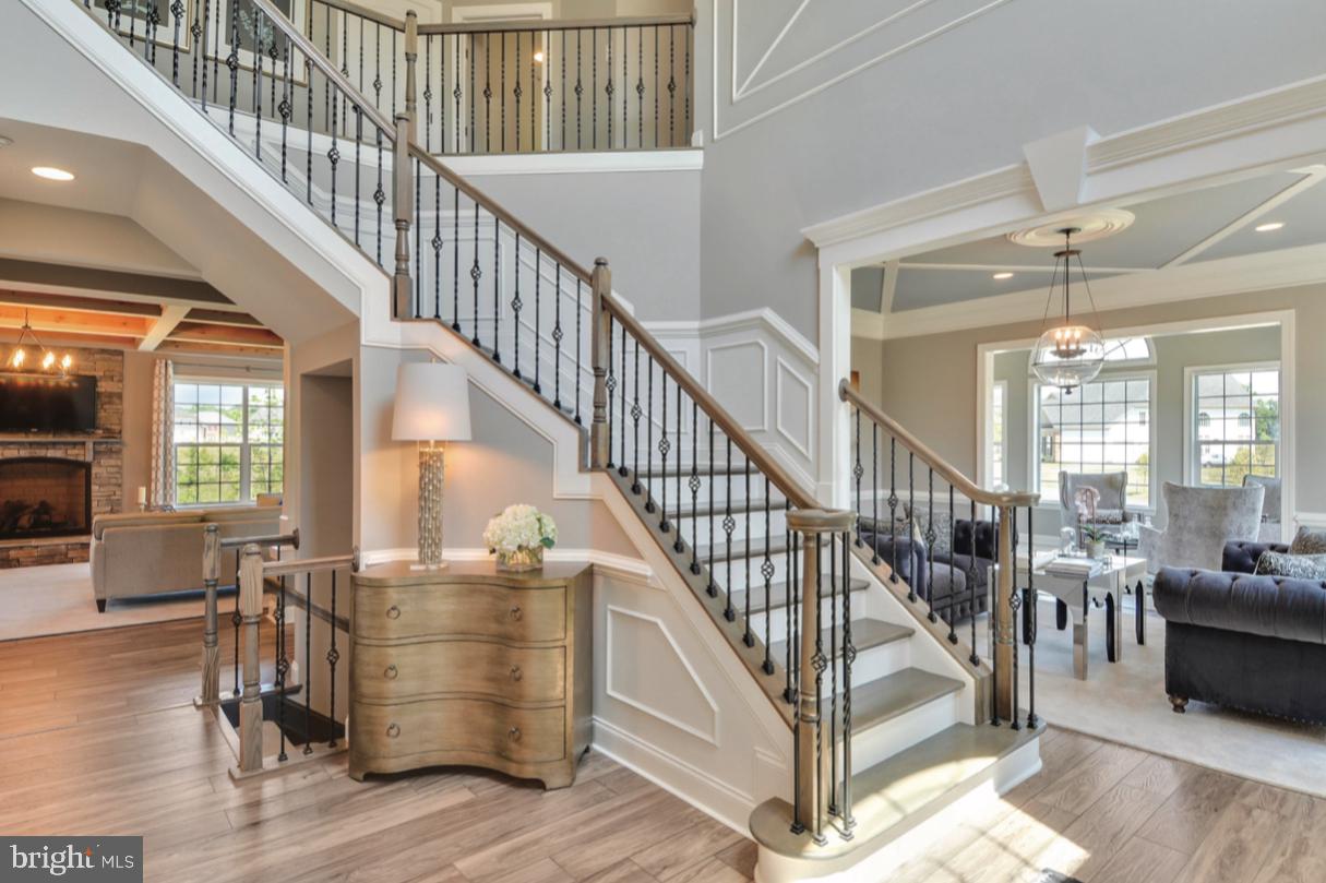 QUEEN ANNE - Residential
