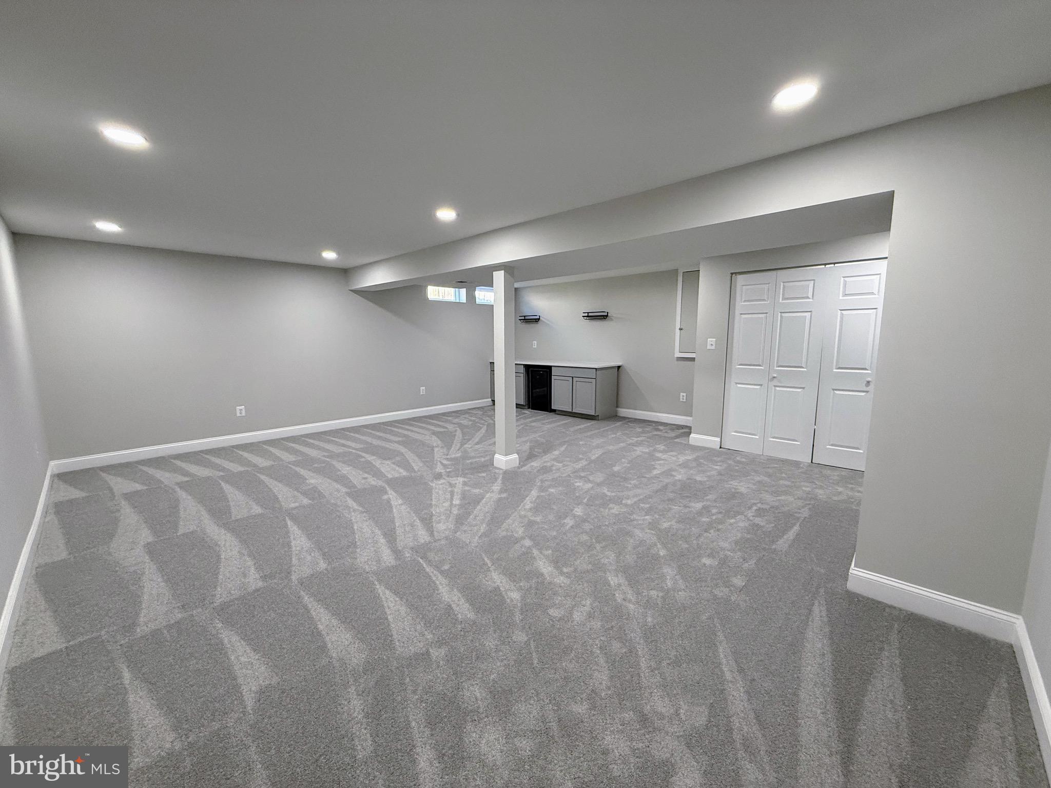 NEWPORT - Residential