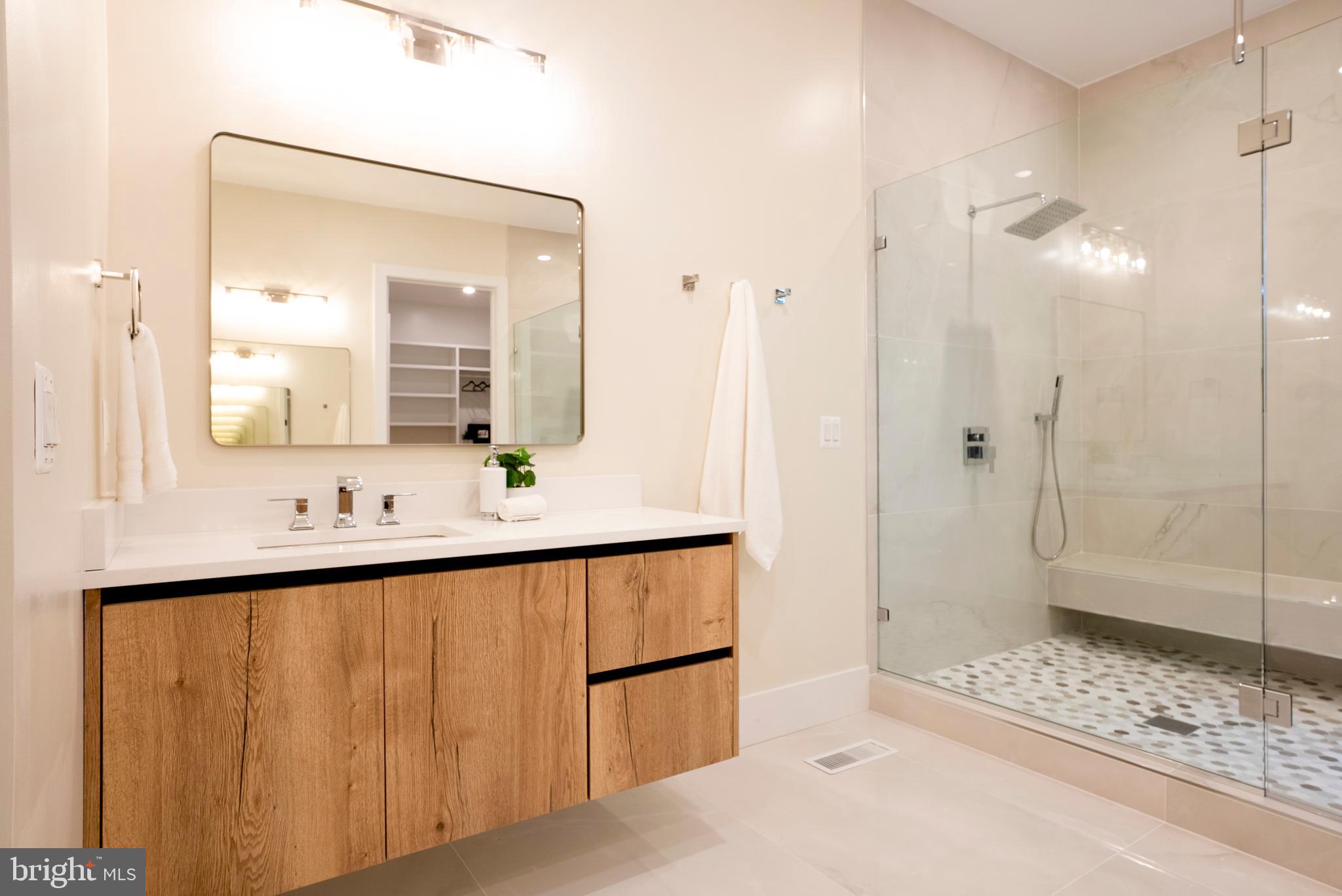 BRADDOCK WOODS - Residential