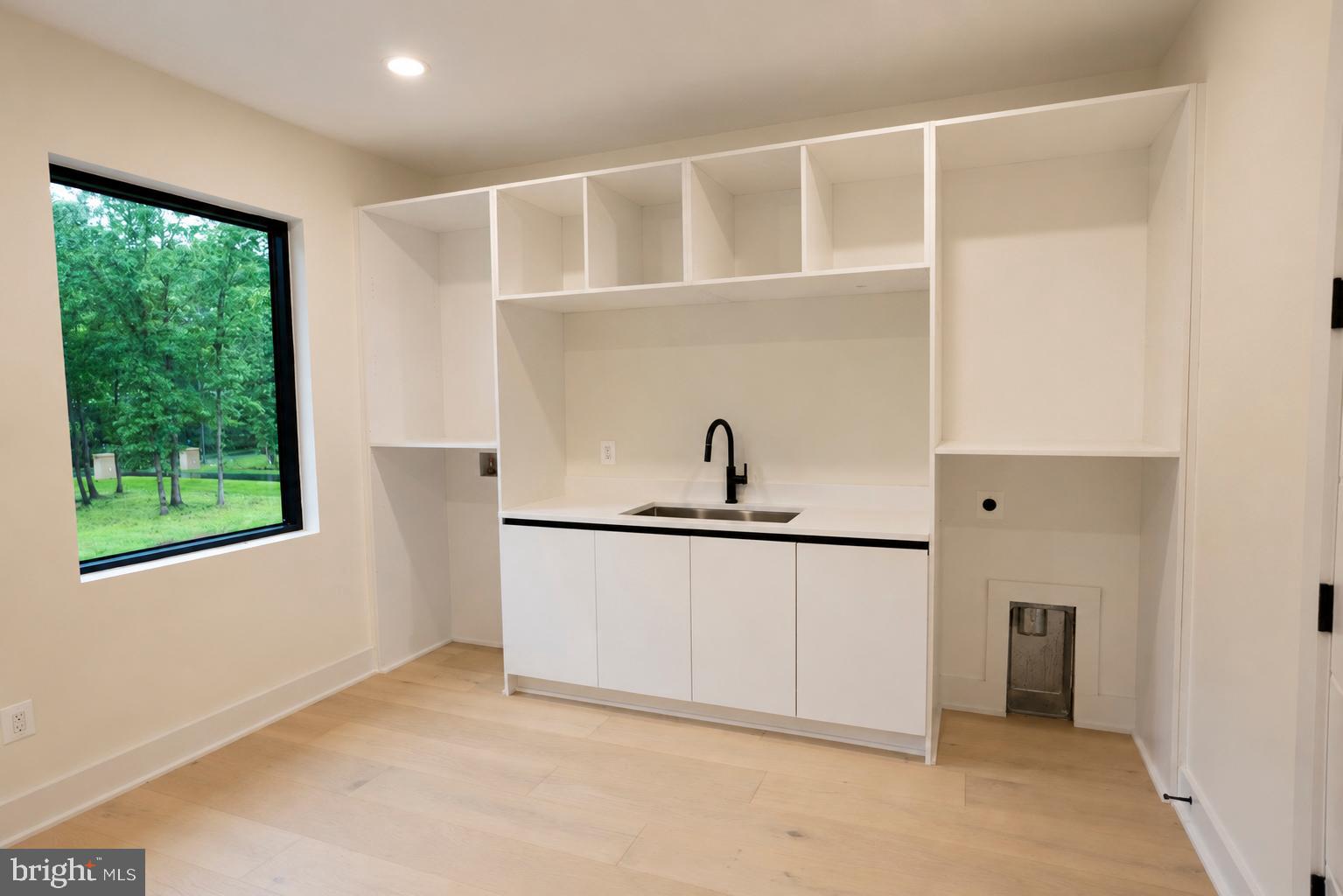 BRADDOCK WOODS - Residential