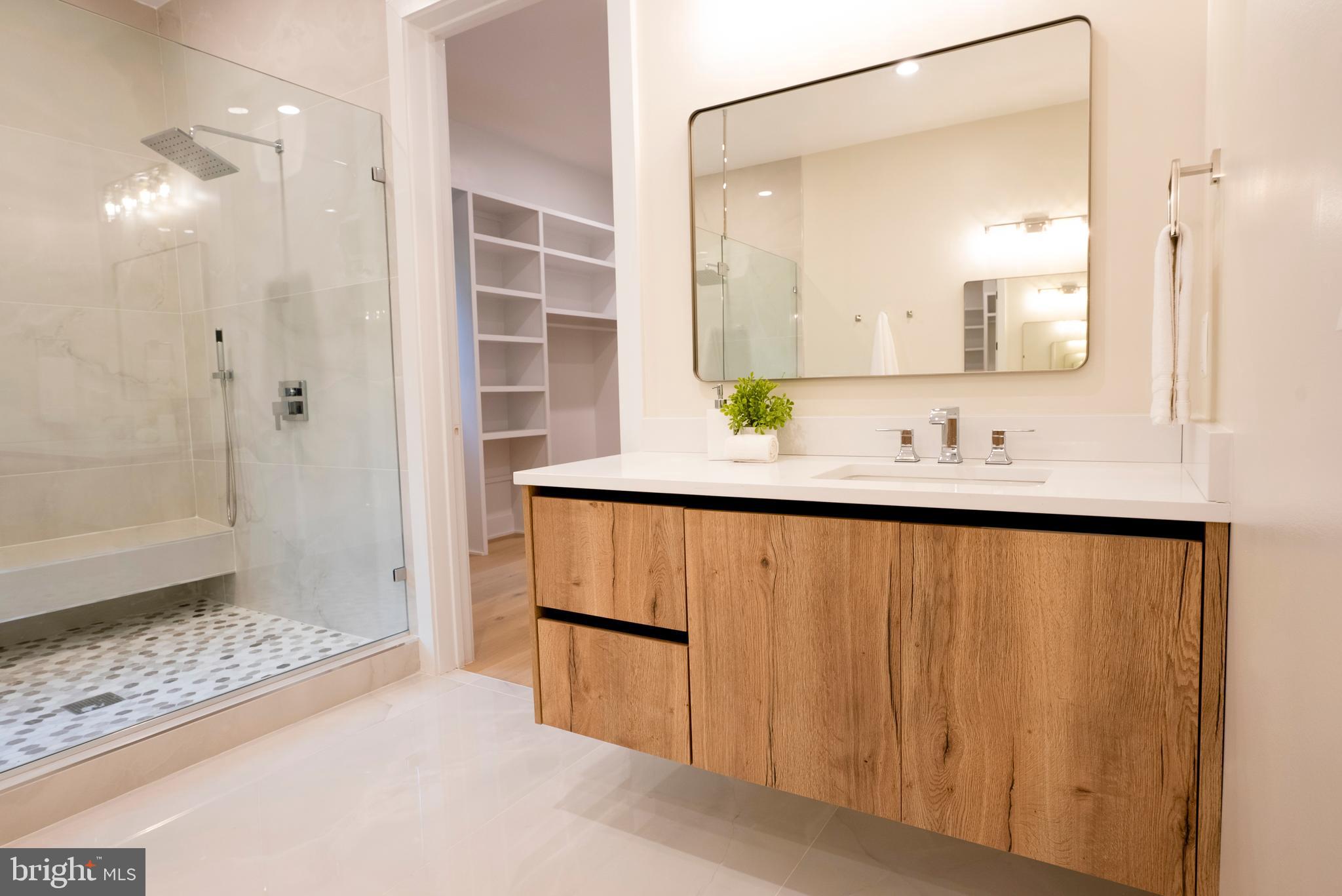 BRADDOCK WOODS - Residential