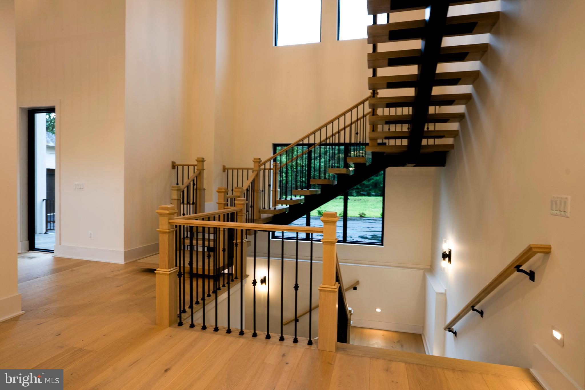 BRADDOCK WOODS - Residential