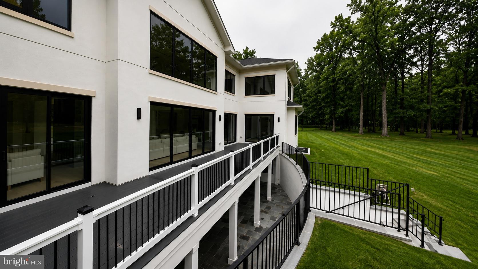 BRADDOCK WOODS - Residential