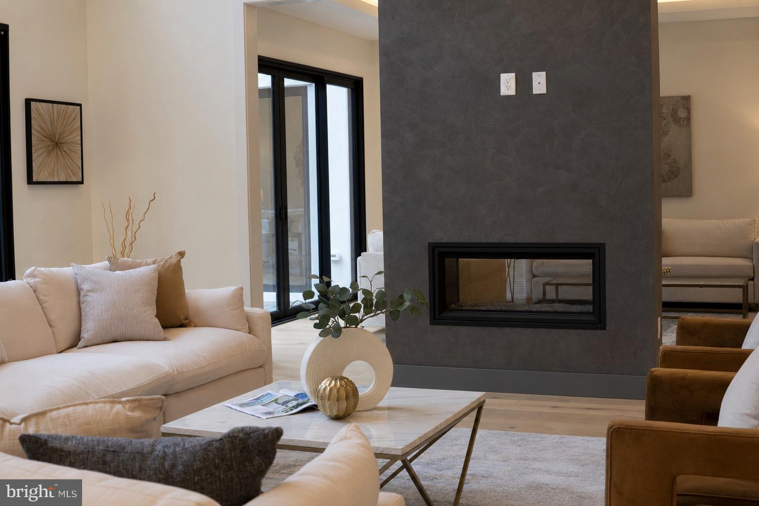 BRADDOCK WOODS - Residential