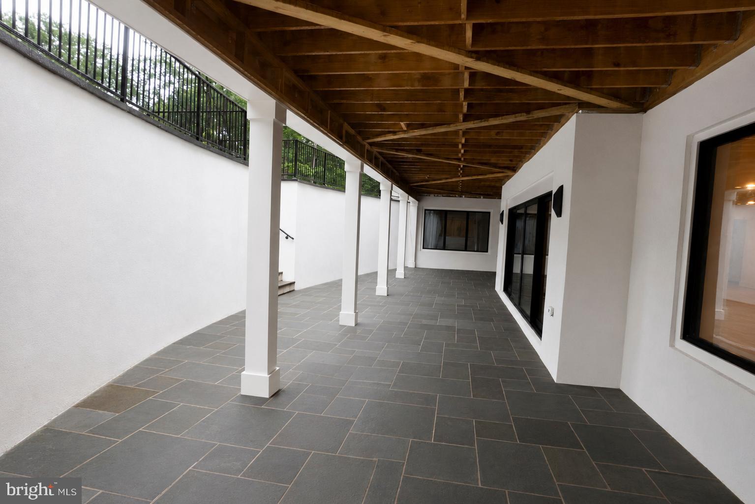 BRADDOCK WOODS - Residential