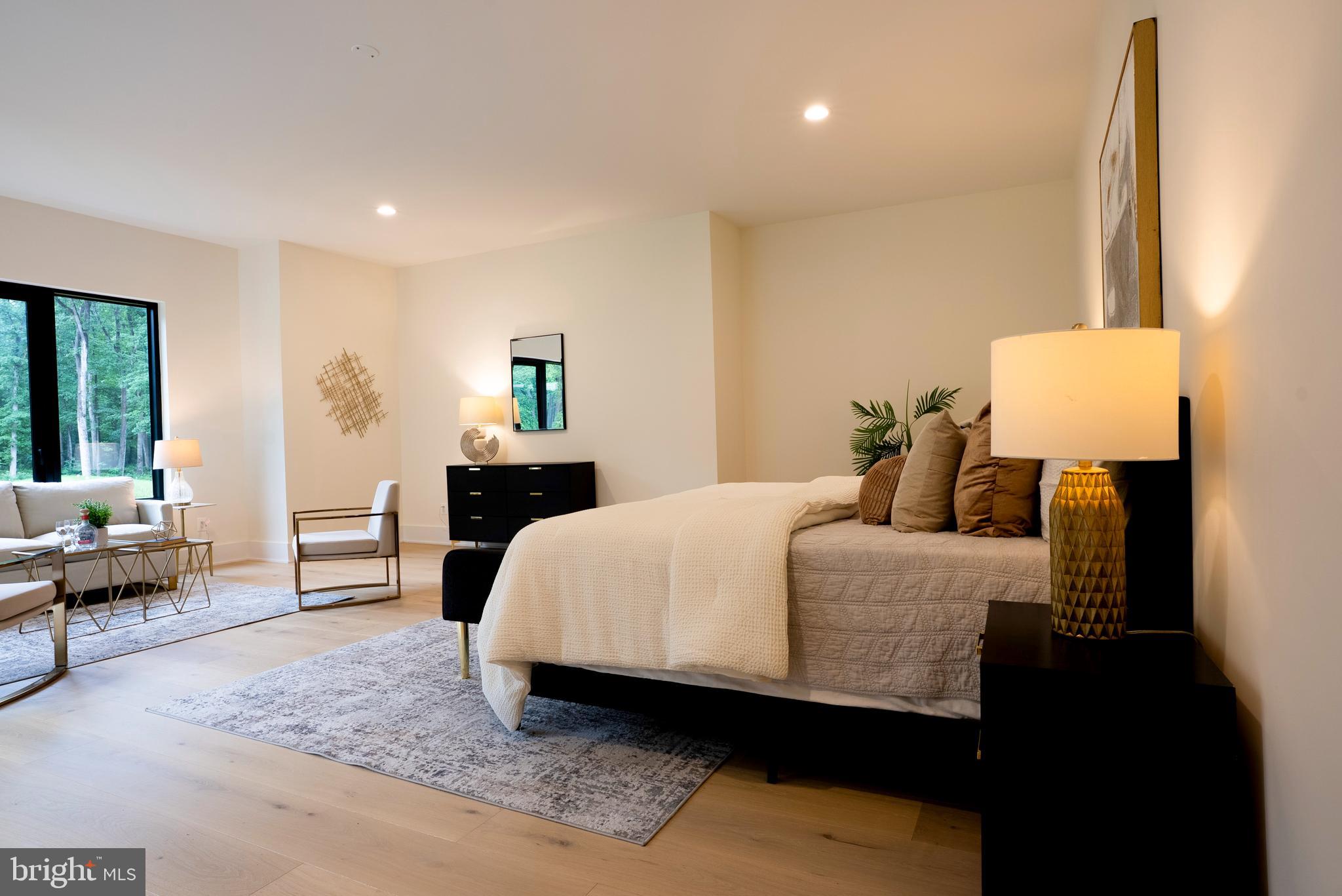 BRADDOCK WOODS - Residential