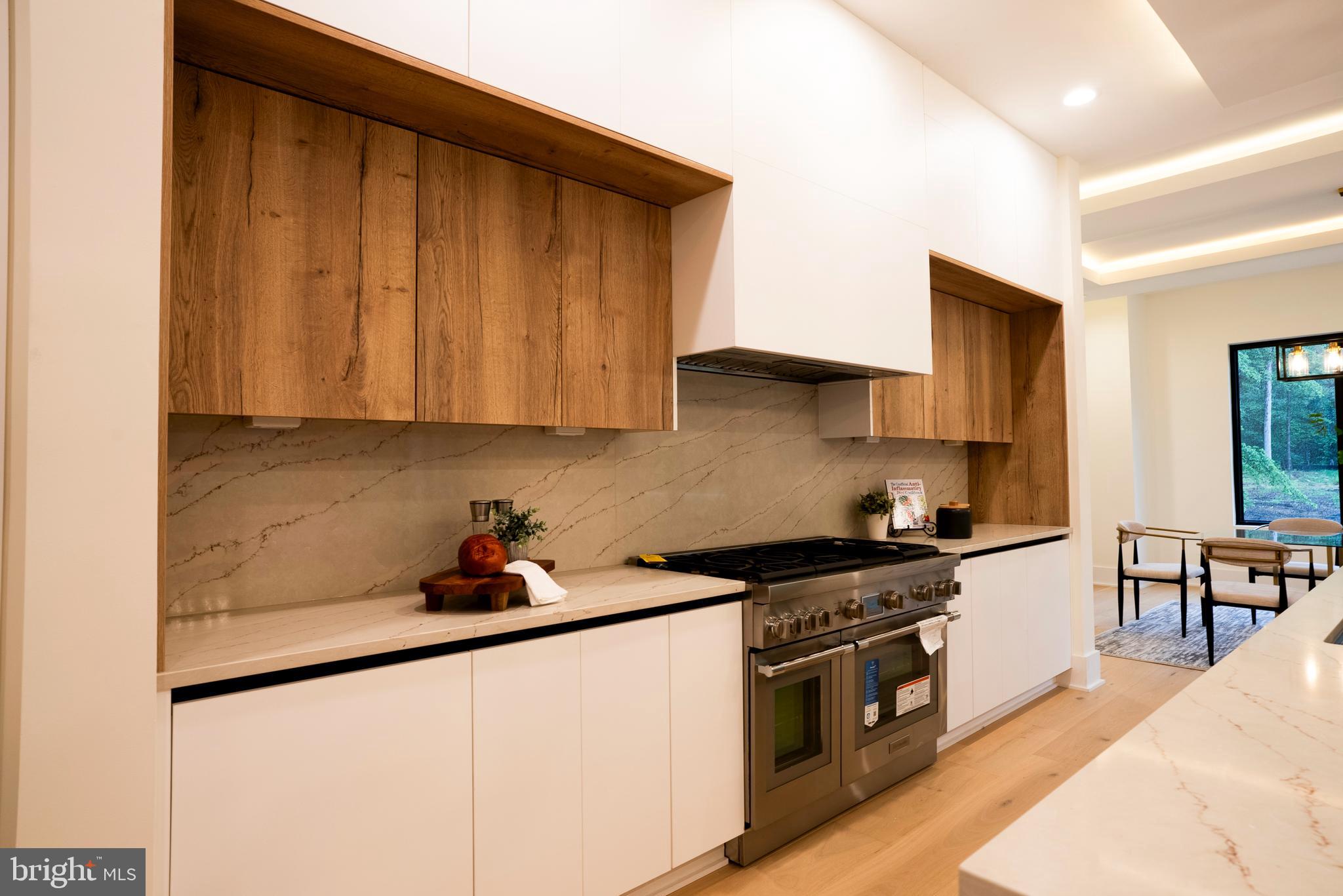 BRADDOCK WOODS - Residential