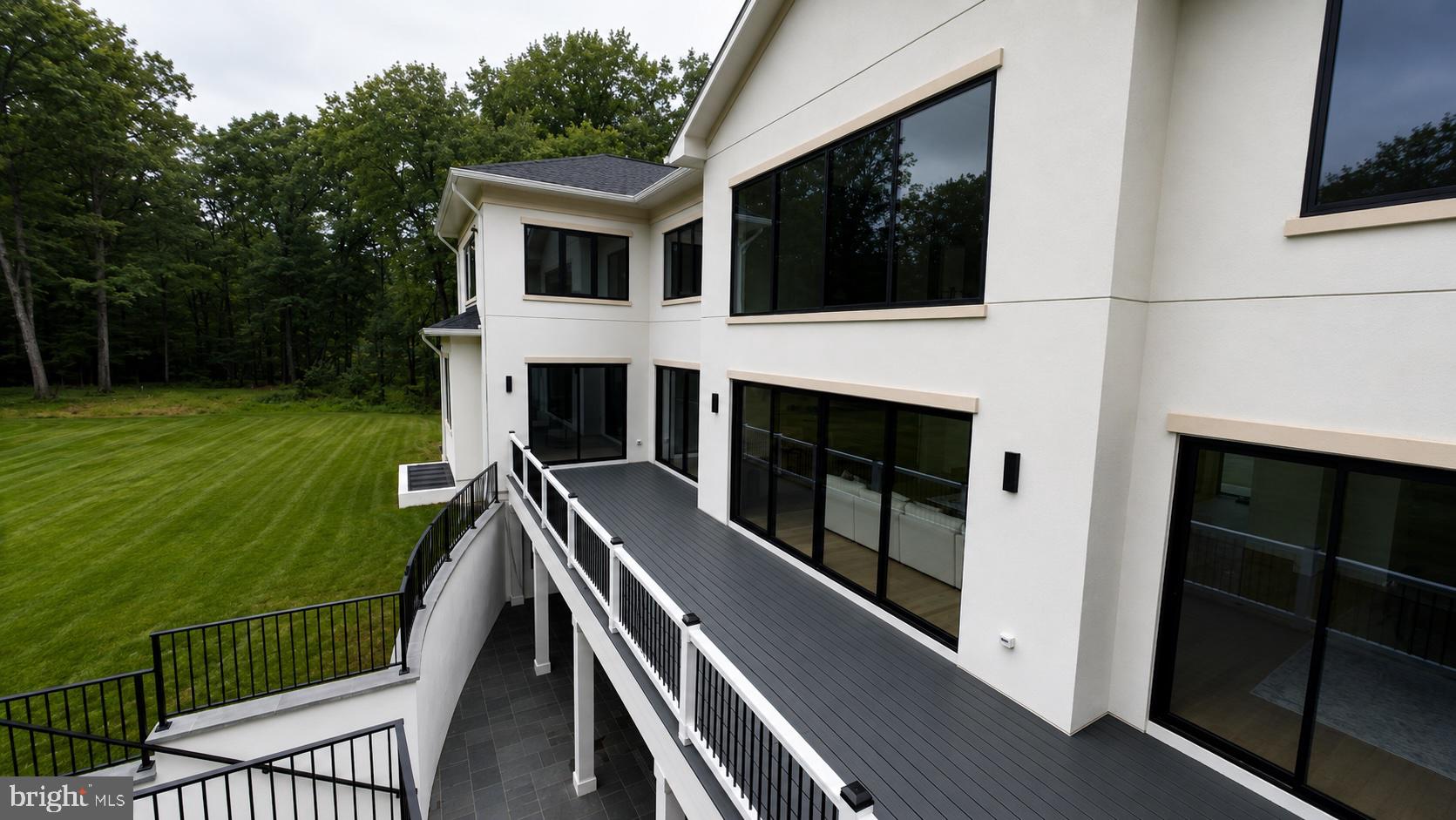 BRADDOCK WOODS - Residential