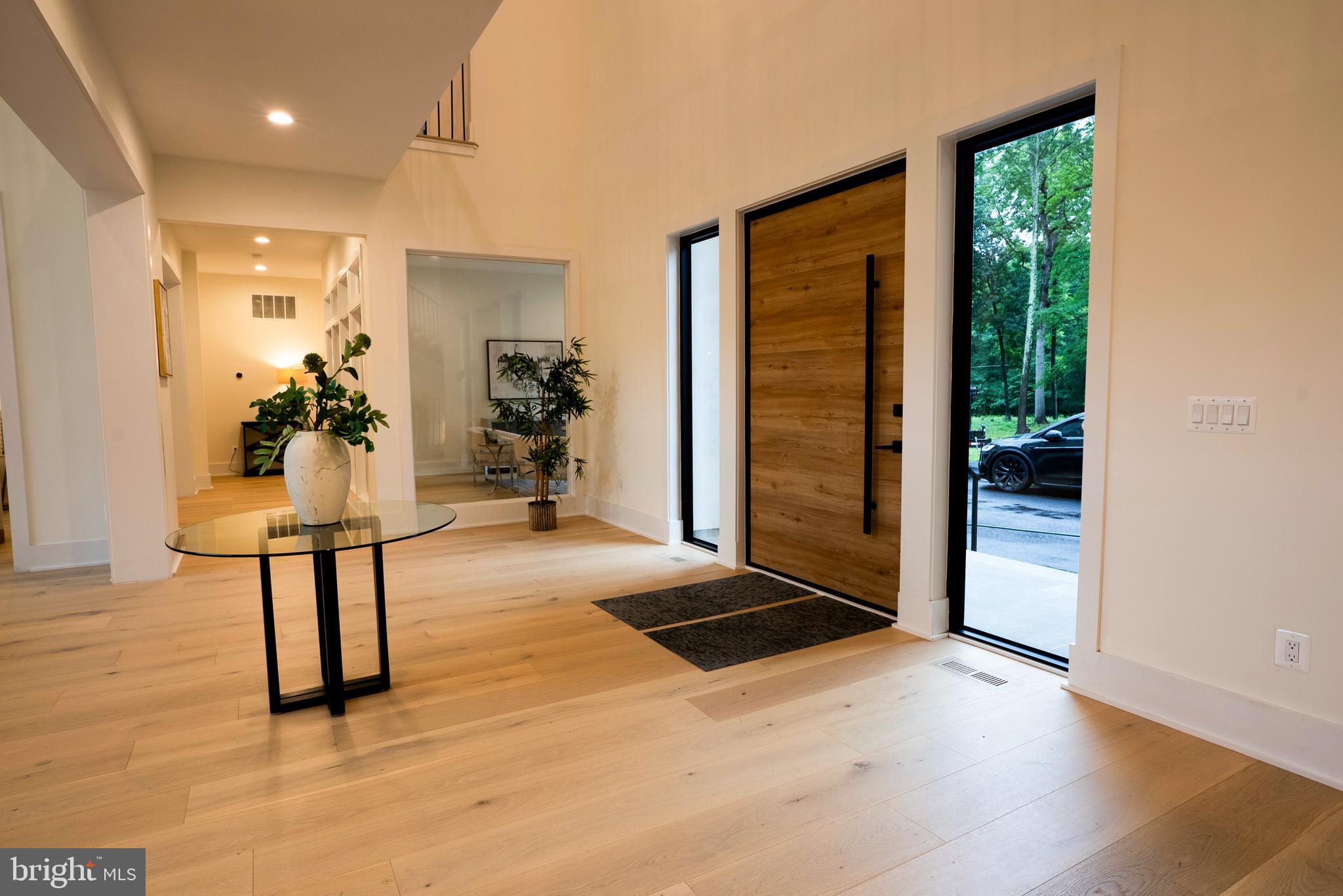 BRADDOCK WOODS - Residential