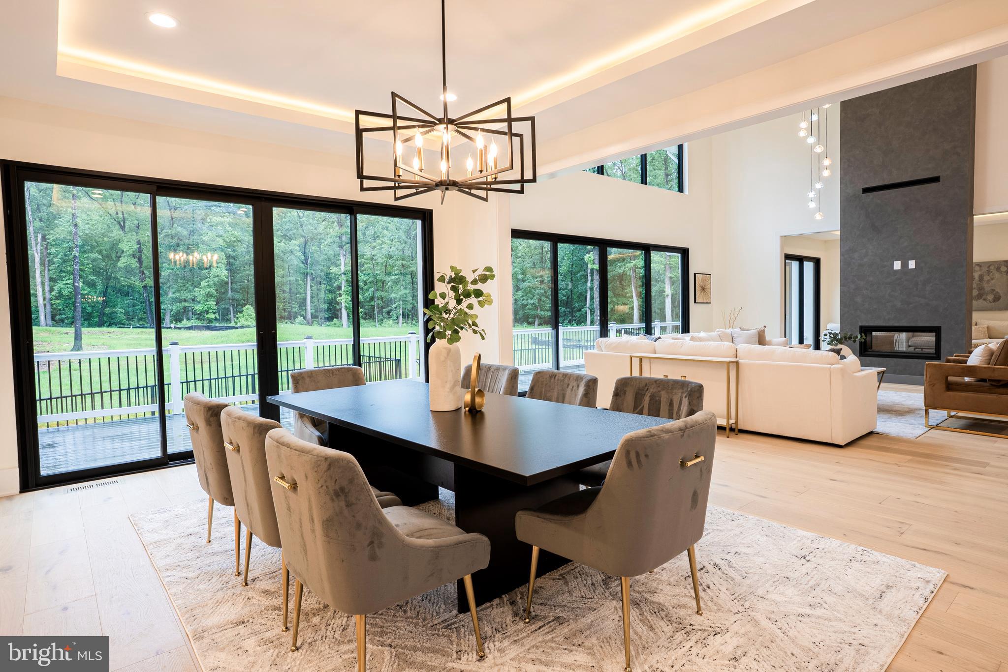 BRADDOCK WOODS - Residential