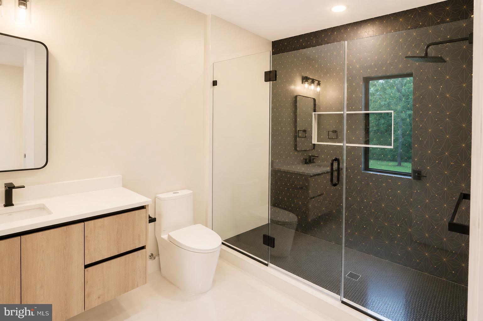 BRADDOCK WOODS - Residential