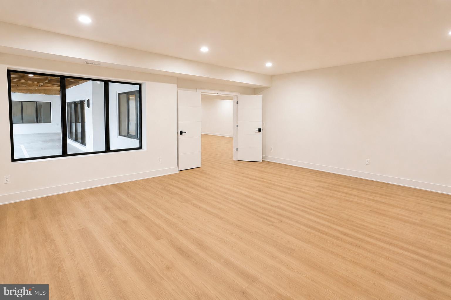 BRADDOCK WOODS - Residential