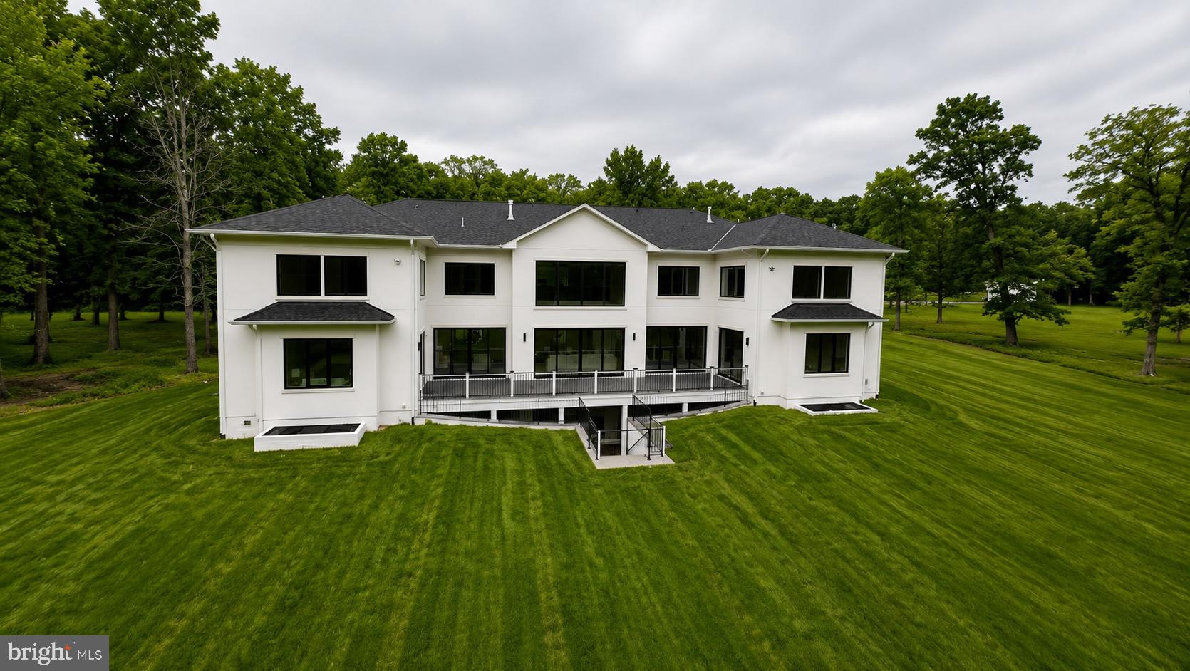 BRADDOCK WOODS - Residential