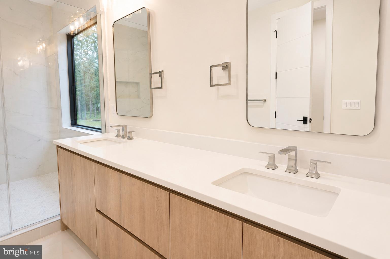 BRADDOCK WOODS - Residential