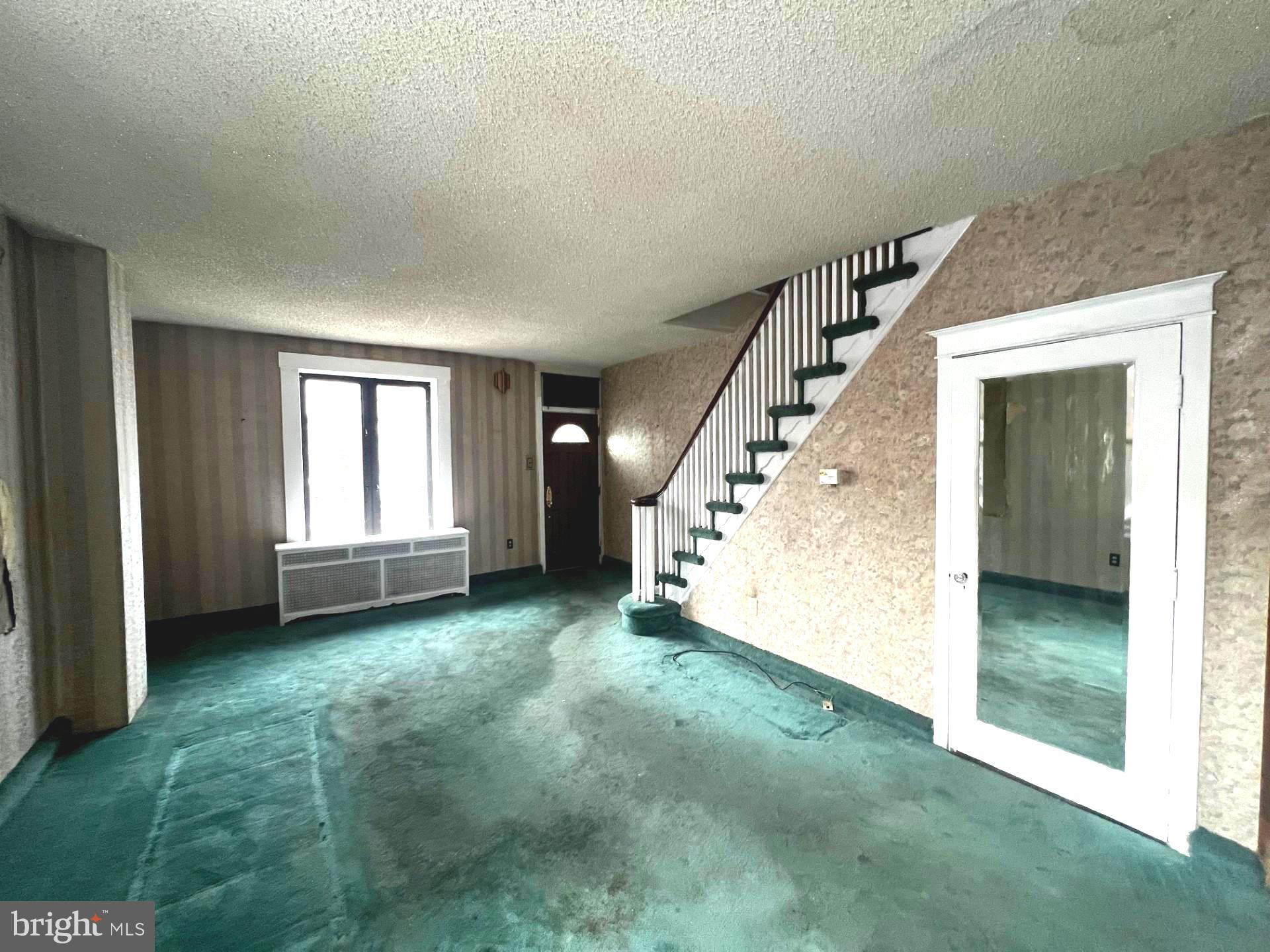 WHITMAN - Residential