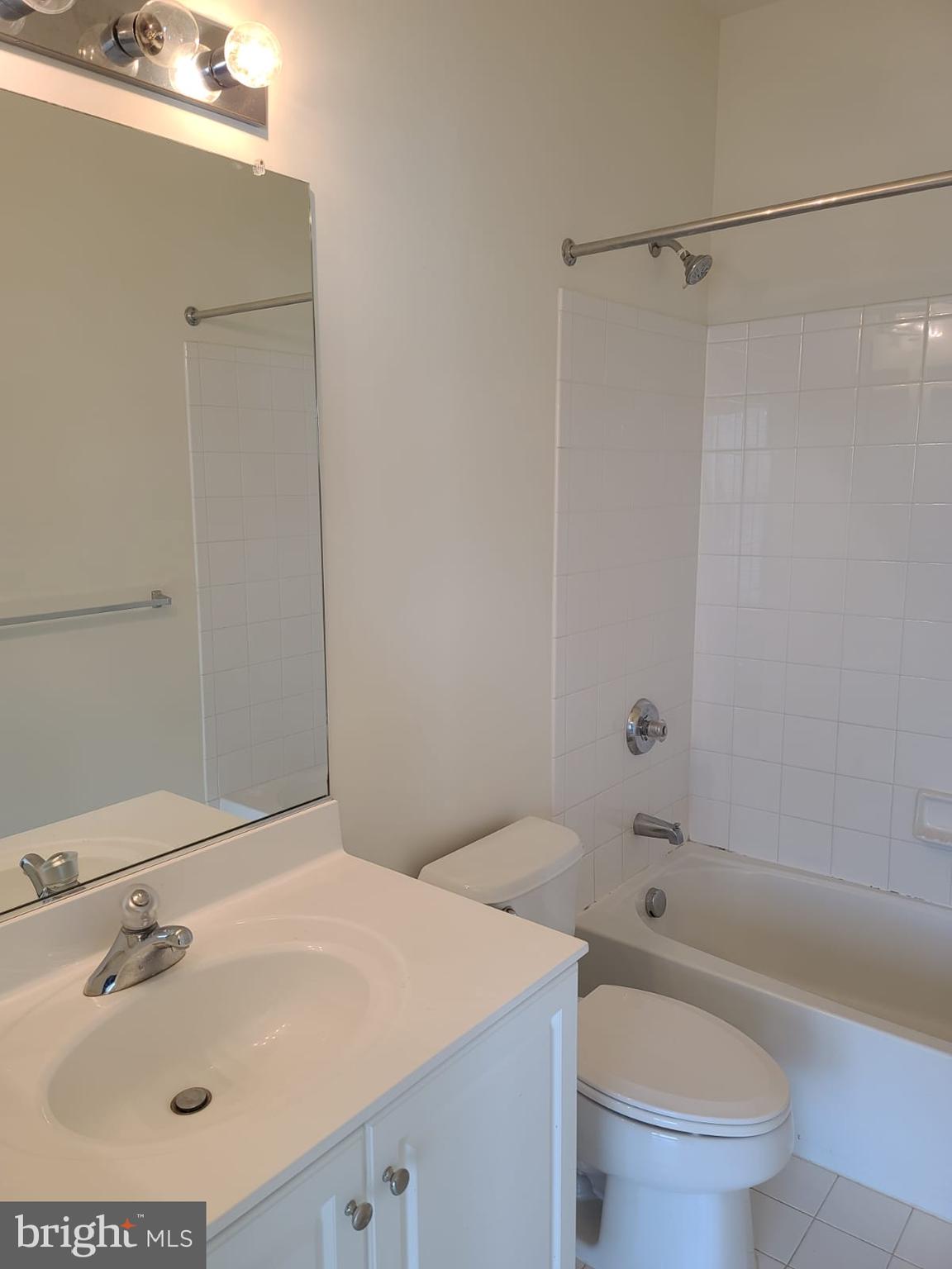 SOUTH RIDING - Residential Lease