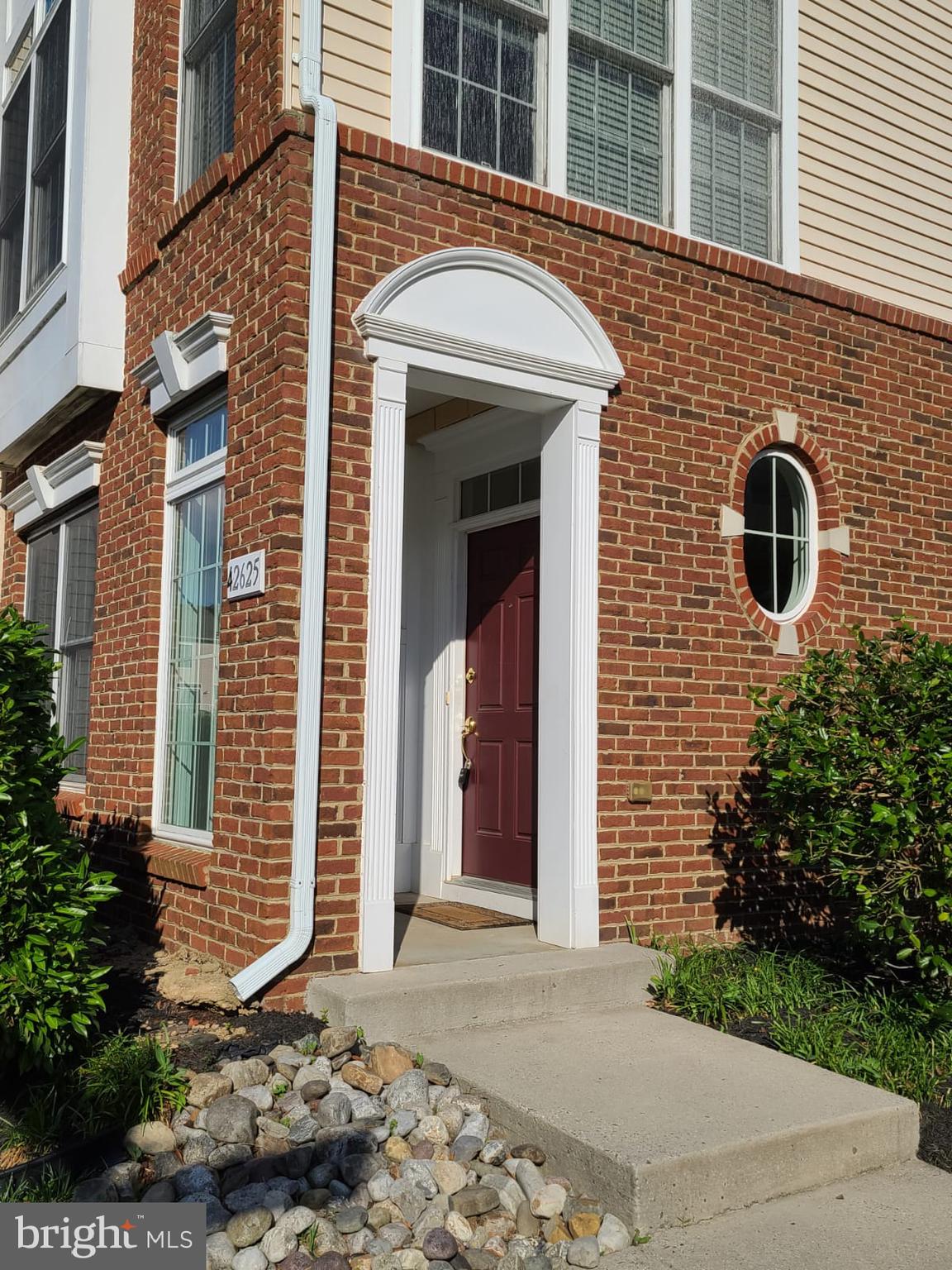 Back by popular demand! 3 level End unit townhouse in South Riding. Great location! Across the Dulles south community center. Walk to the swimming pool, walking trails, lakes and shopping plaza. 2 Master bedrooms vaulted ceilings on the upper level. Main level with hardwood floors, open floor plan and deck off kitchen with Beautiful lake view! Enjoy all the south Riding amenities.