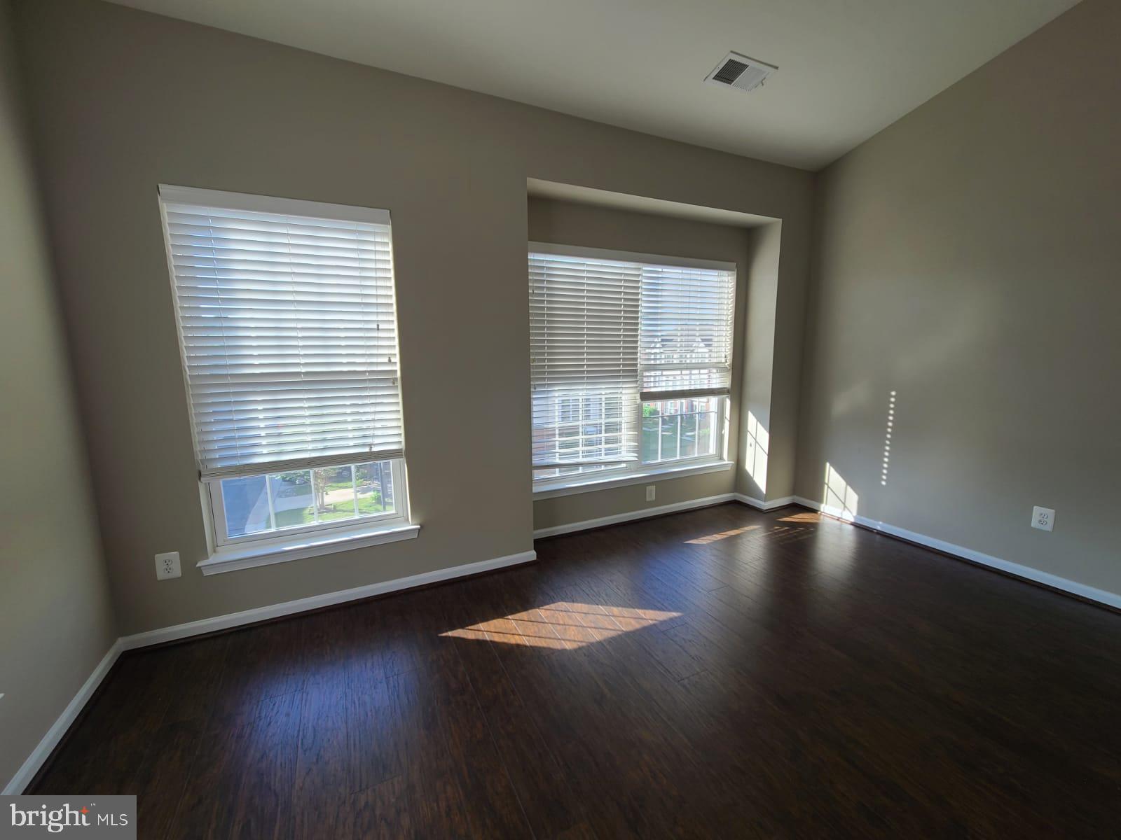SOUTH RIDING - Residential Lease