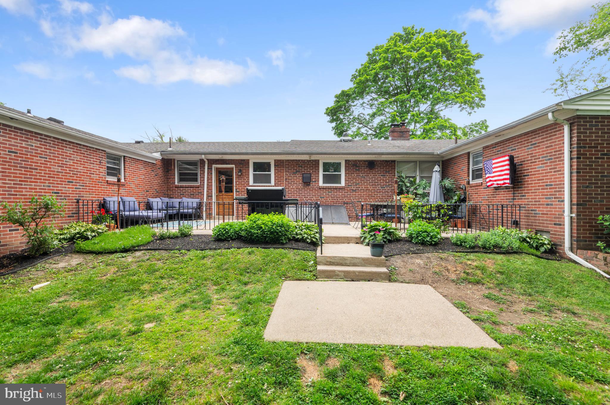 UPPER SOUTHAMPTON - Residential