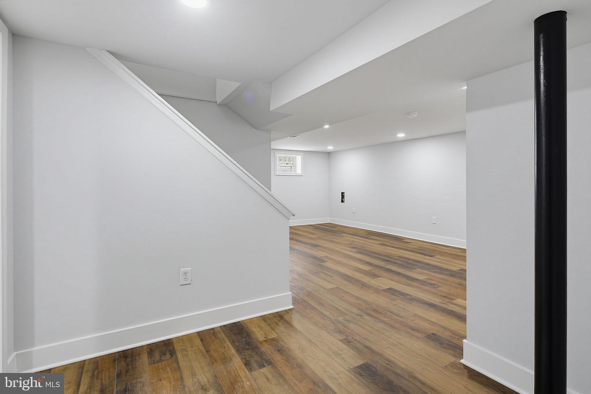 LANDSDOWNE - Residential