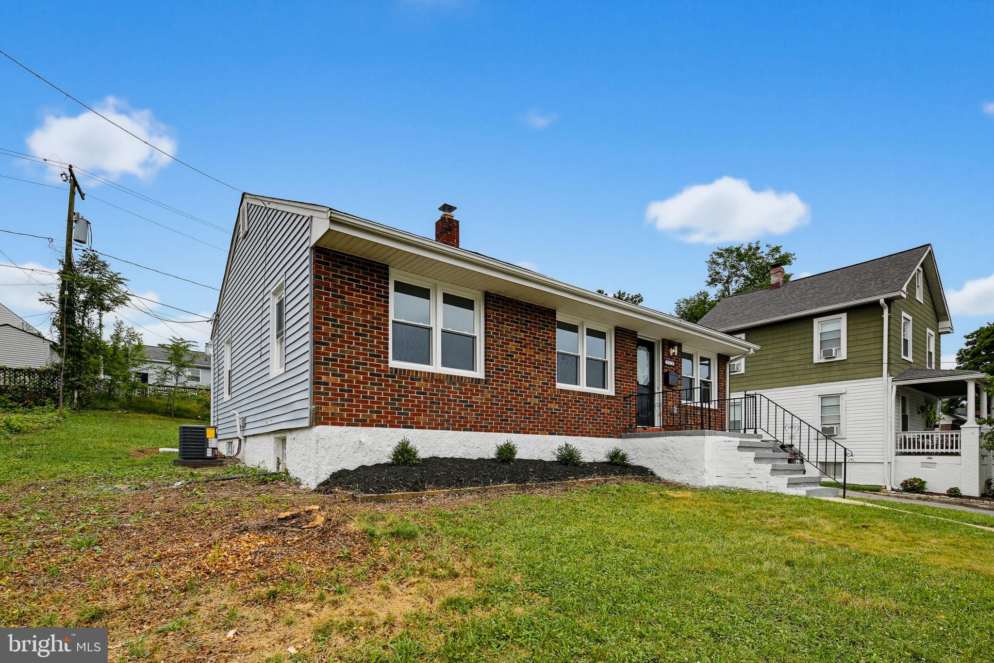 LANDSDOWNE - Residential