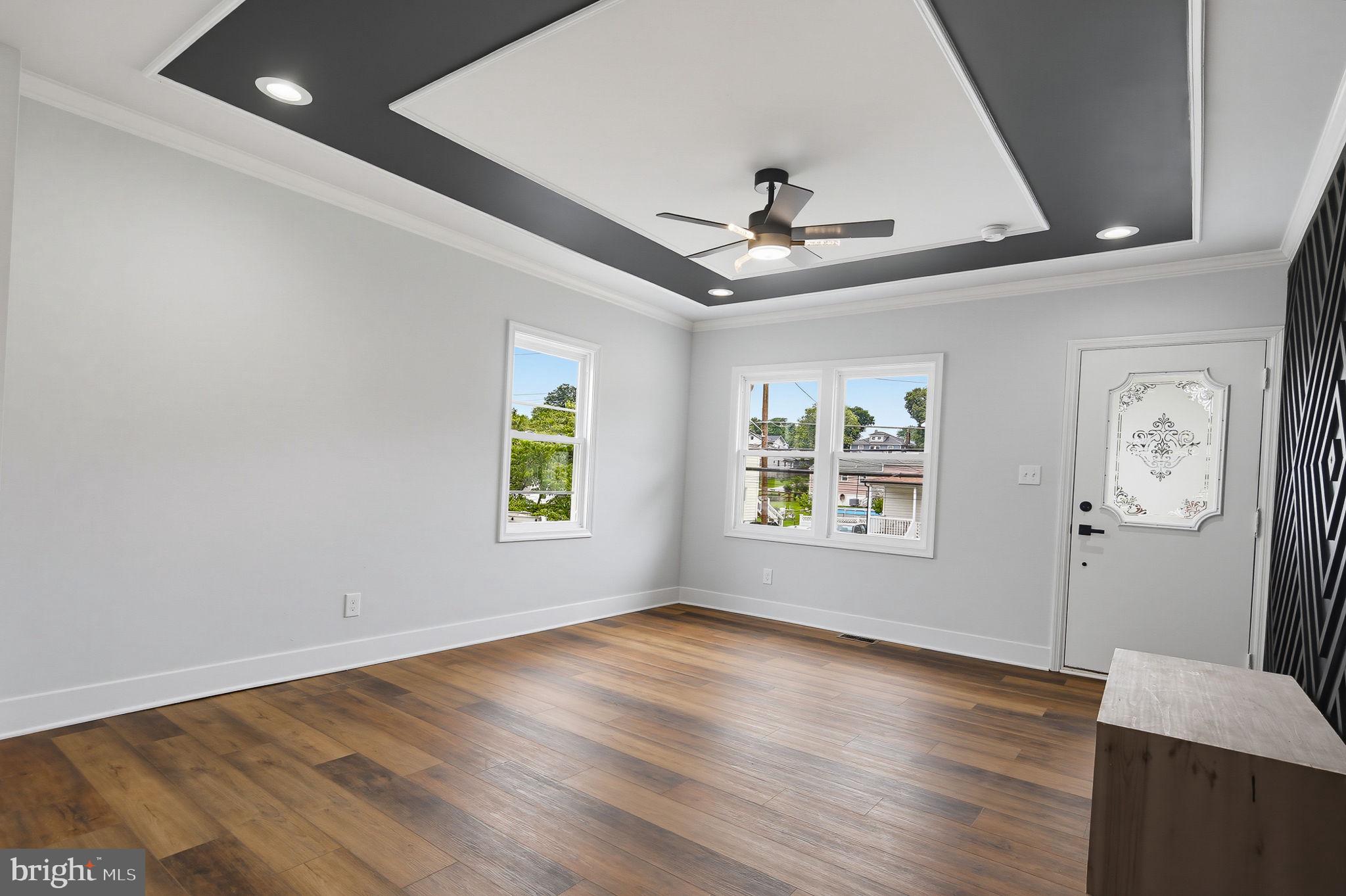 LANDSDOWNE - Residential