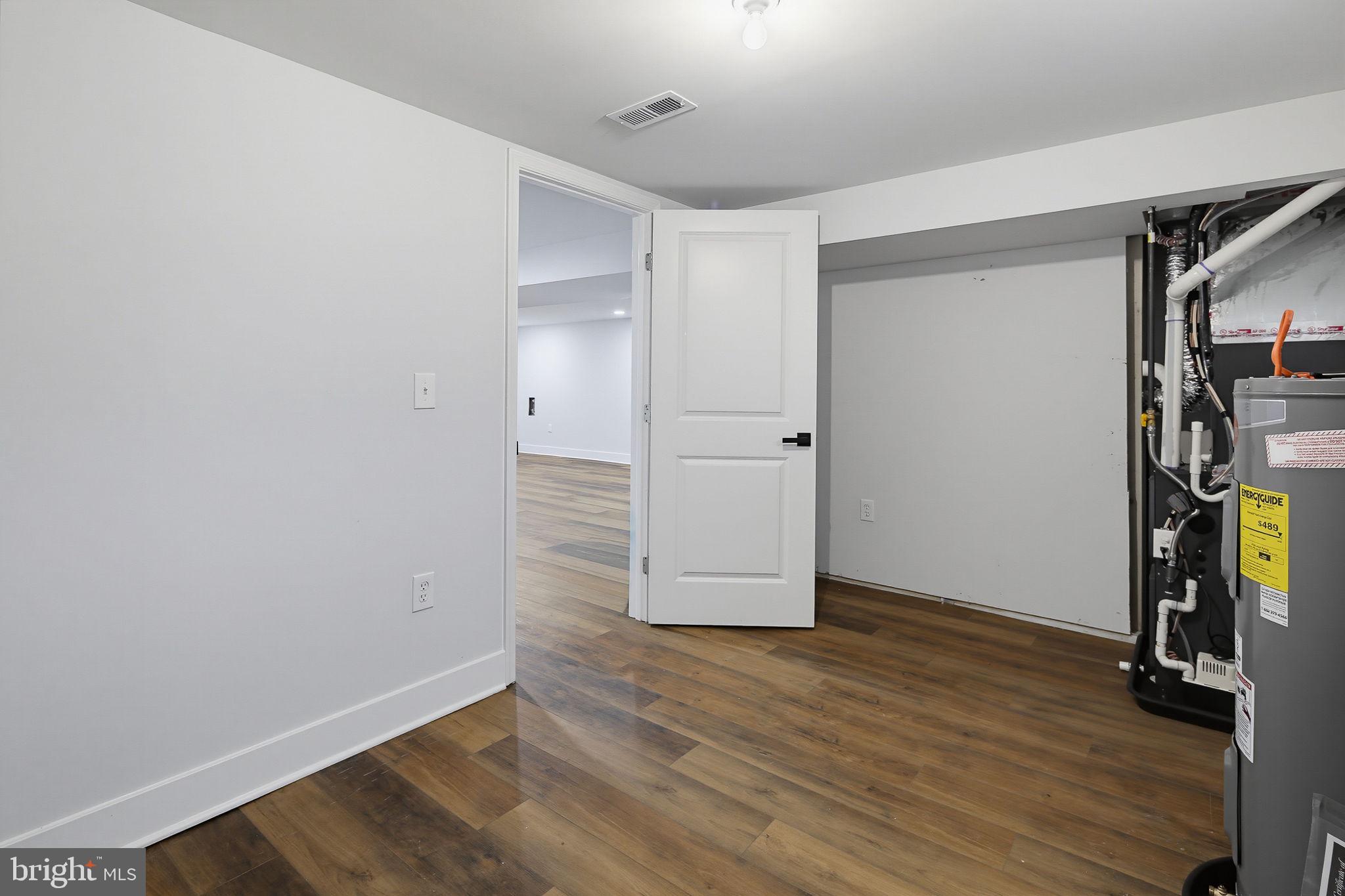 LANDSDOWNE - Residential